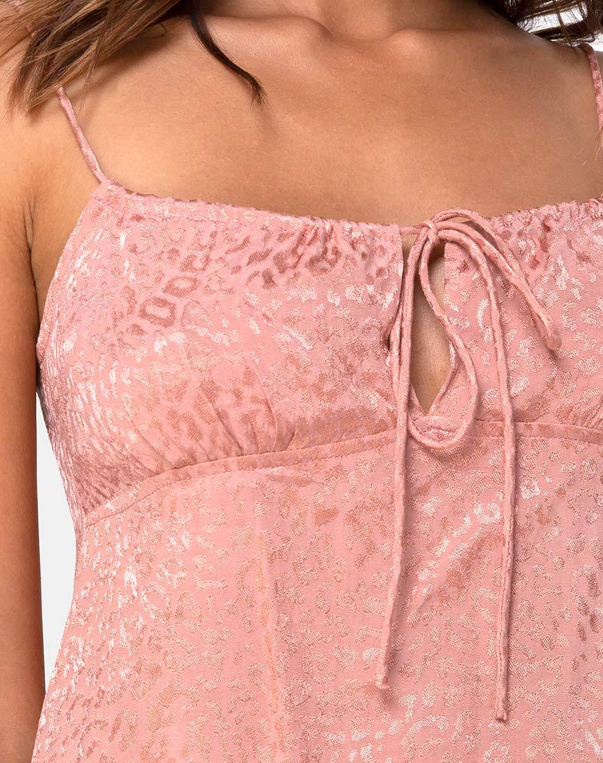 Afbeelding van Hera Crop Top in Satijn Cheetah Stoffig Roze