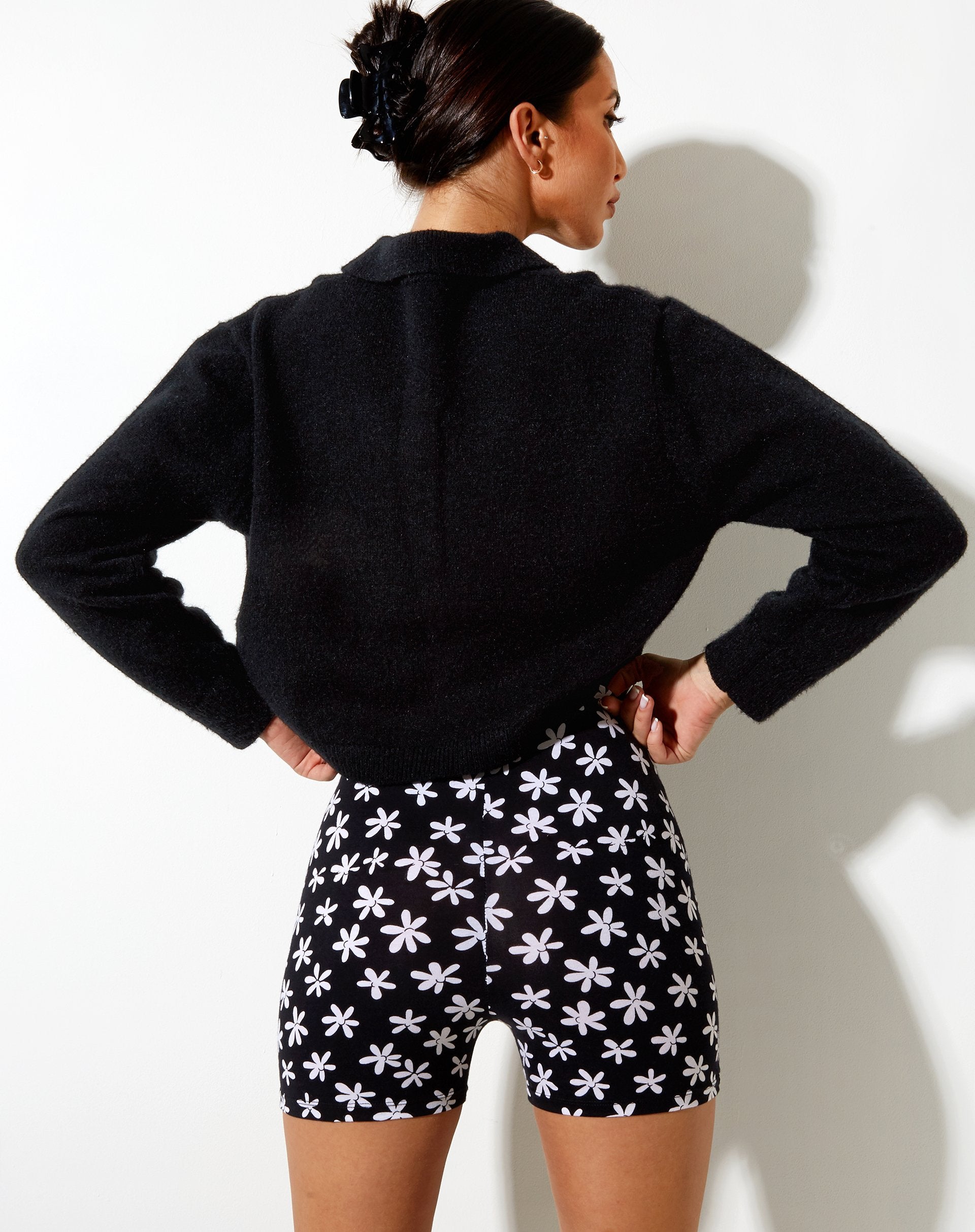 Afbeelding van Hete broek in jaren 90 Daisy zwart-wit