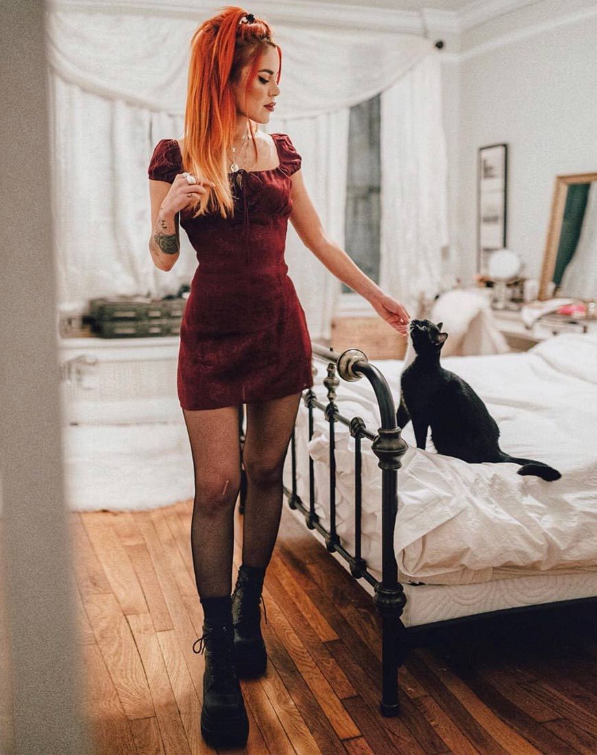 Gaval Mini Jurk in Satijn Rose Bourgondië