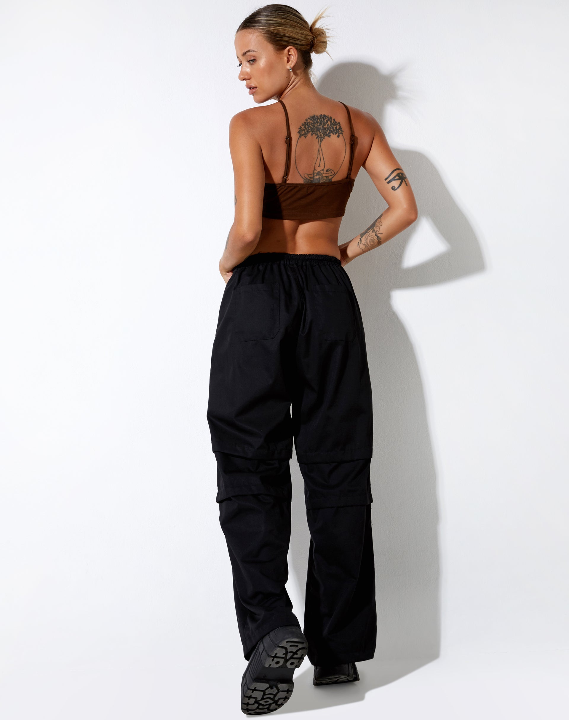 BEELD VAN Intan Crop Top in Cacao