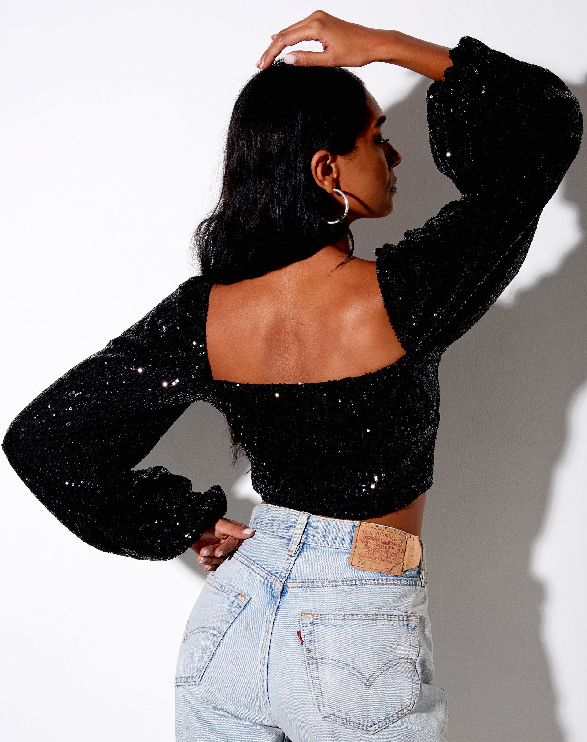 Afbeelding van Irene Crop Top in Drape Pailletten Zwart