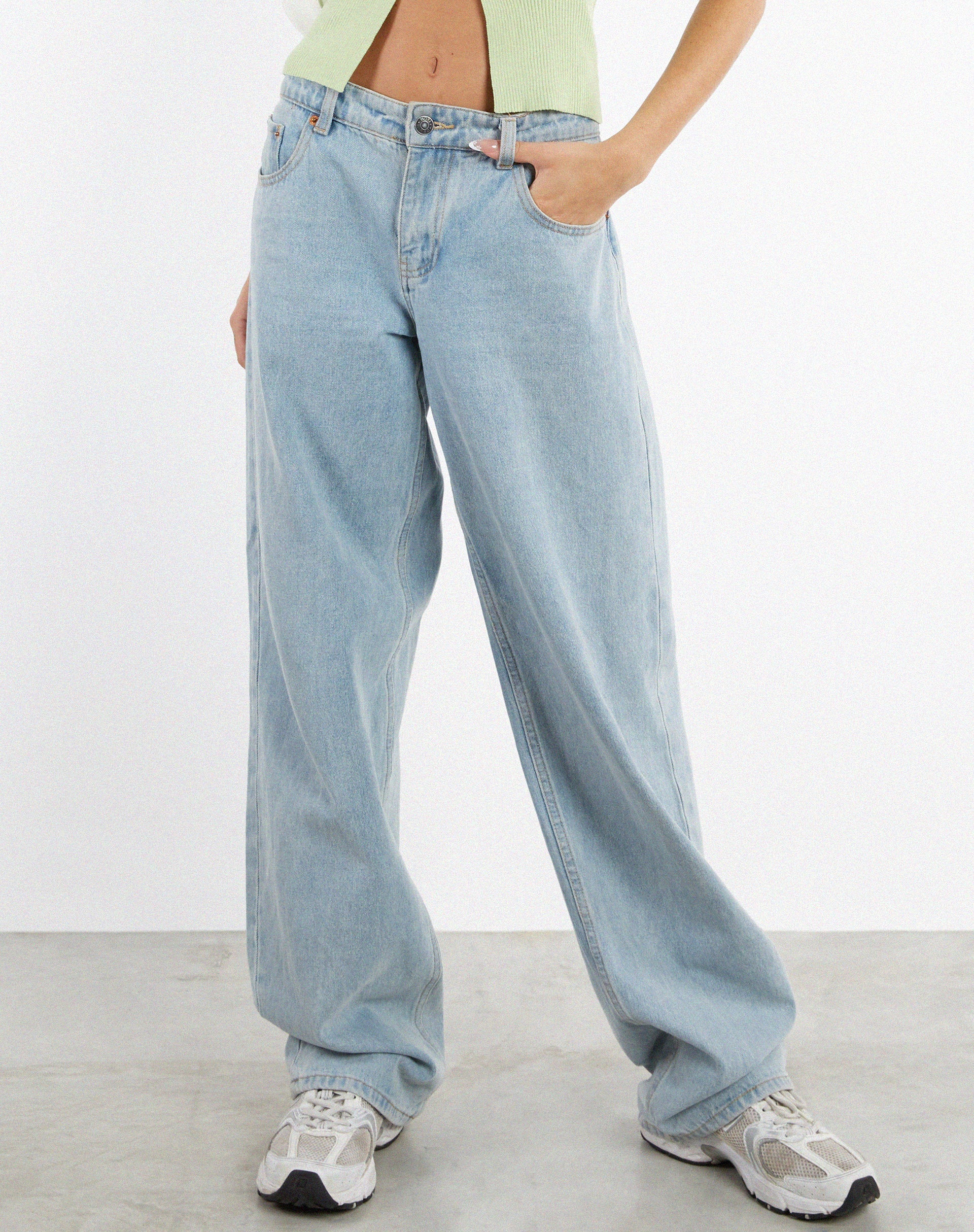 Afbeelding van Low Rise Parallel Jeans in Light Wash Blue
