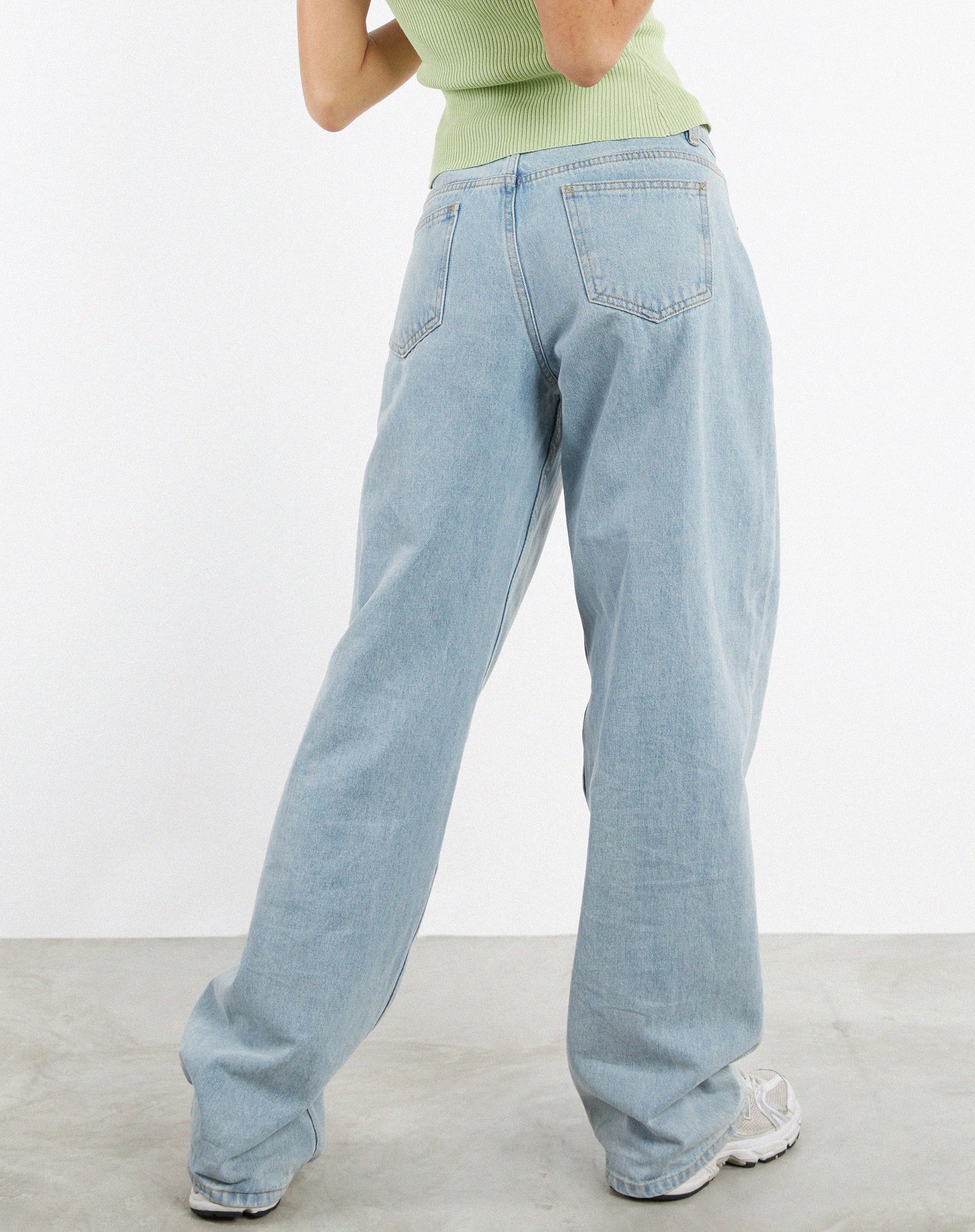 Afbeelding van Low Rise Parallel Jeans in Light Wash Blue