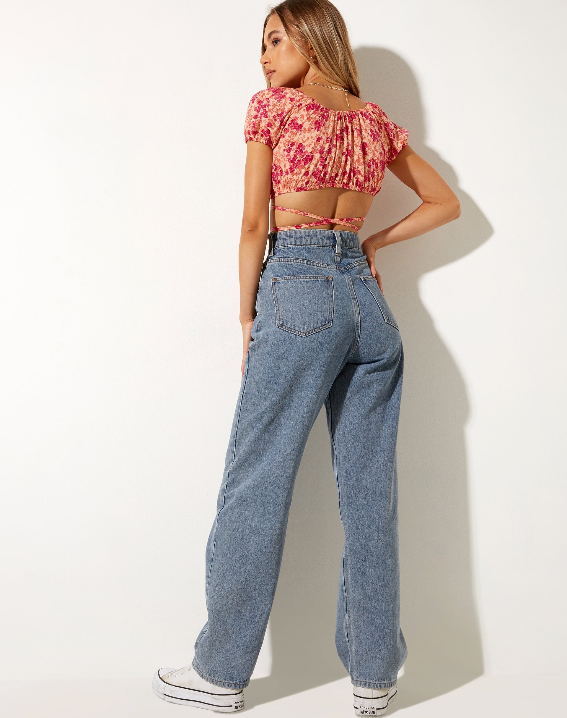 Afbeelding van Jiena Crop Top in Dark Wild Flower Cantaloupe