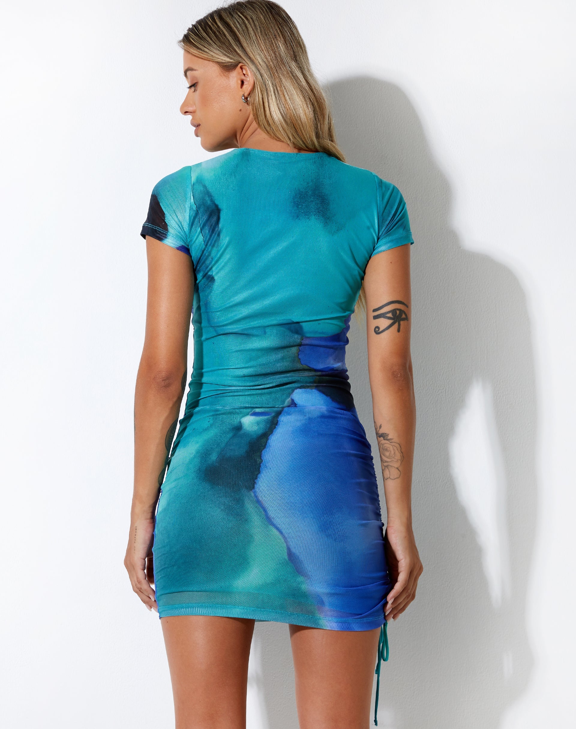 Afbeelding van Julep Mini Dress in Fluid Watercolour Wash