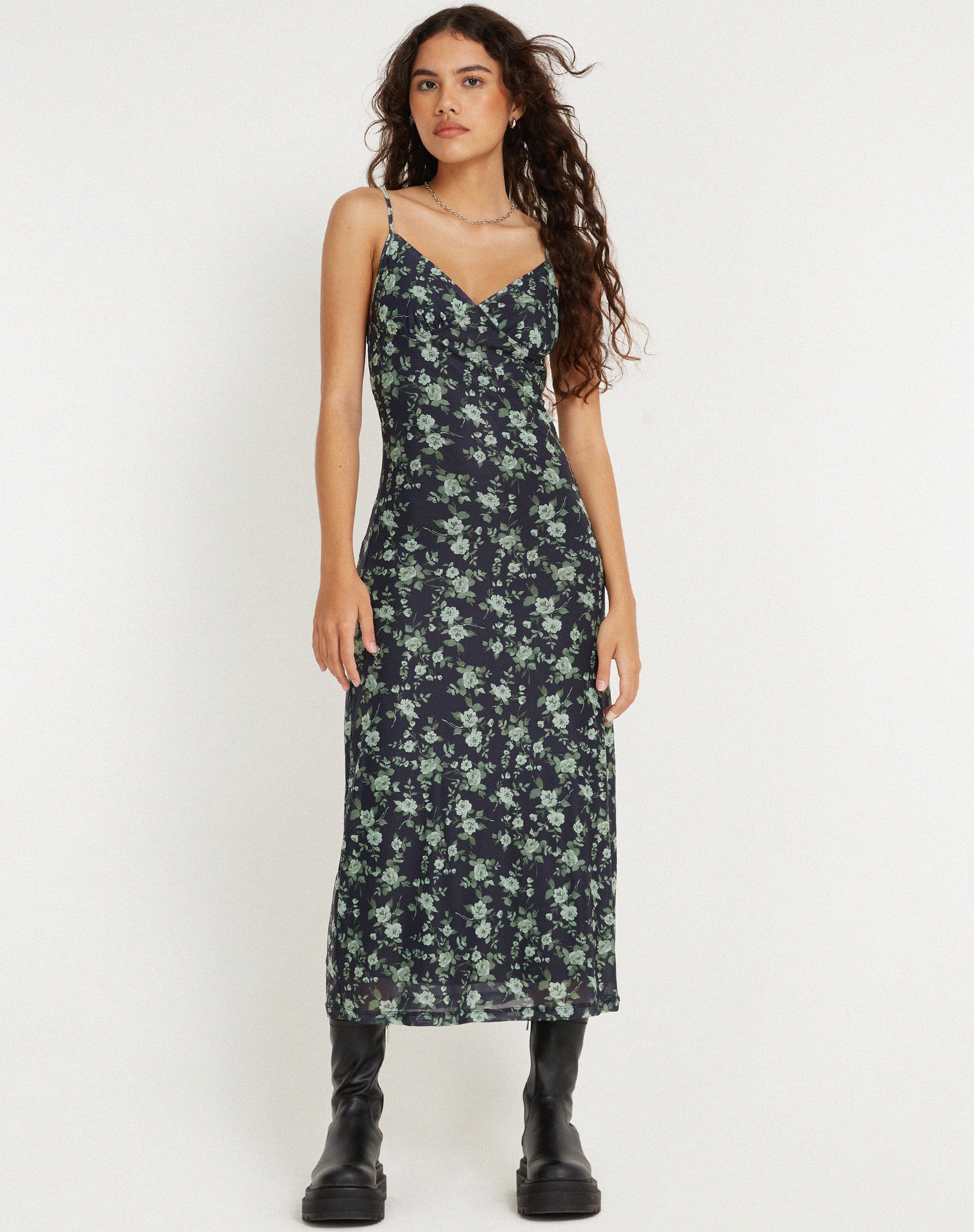 Kalana Midi Dress in Mooi Bloemig Groen
