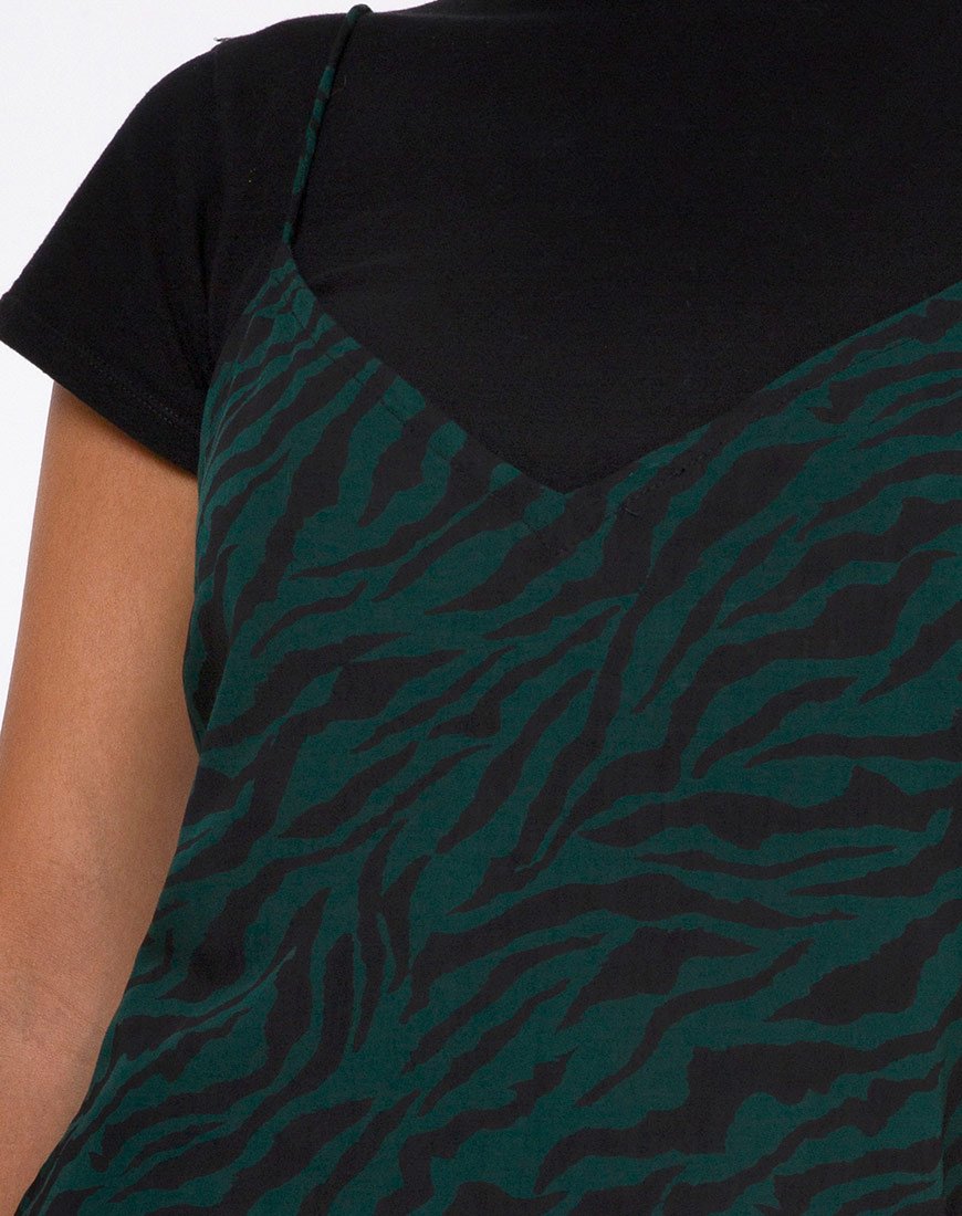 Afbeelding van Katya Mini jurk in 90s Zebra Bosgroen
