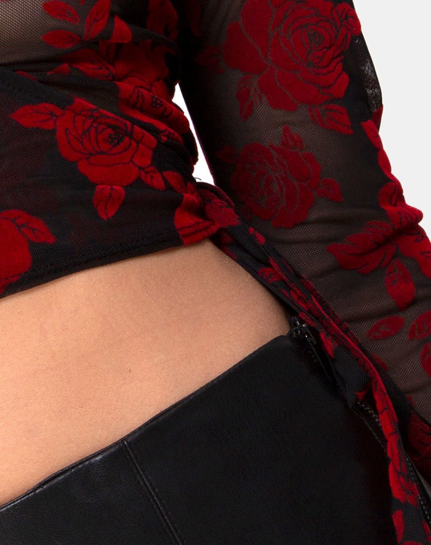 Afbeelding van Kayak Wrap Top in Romantic Red Rose Flock