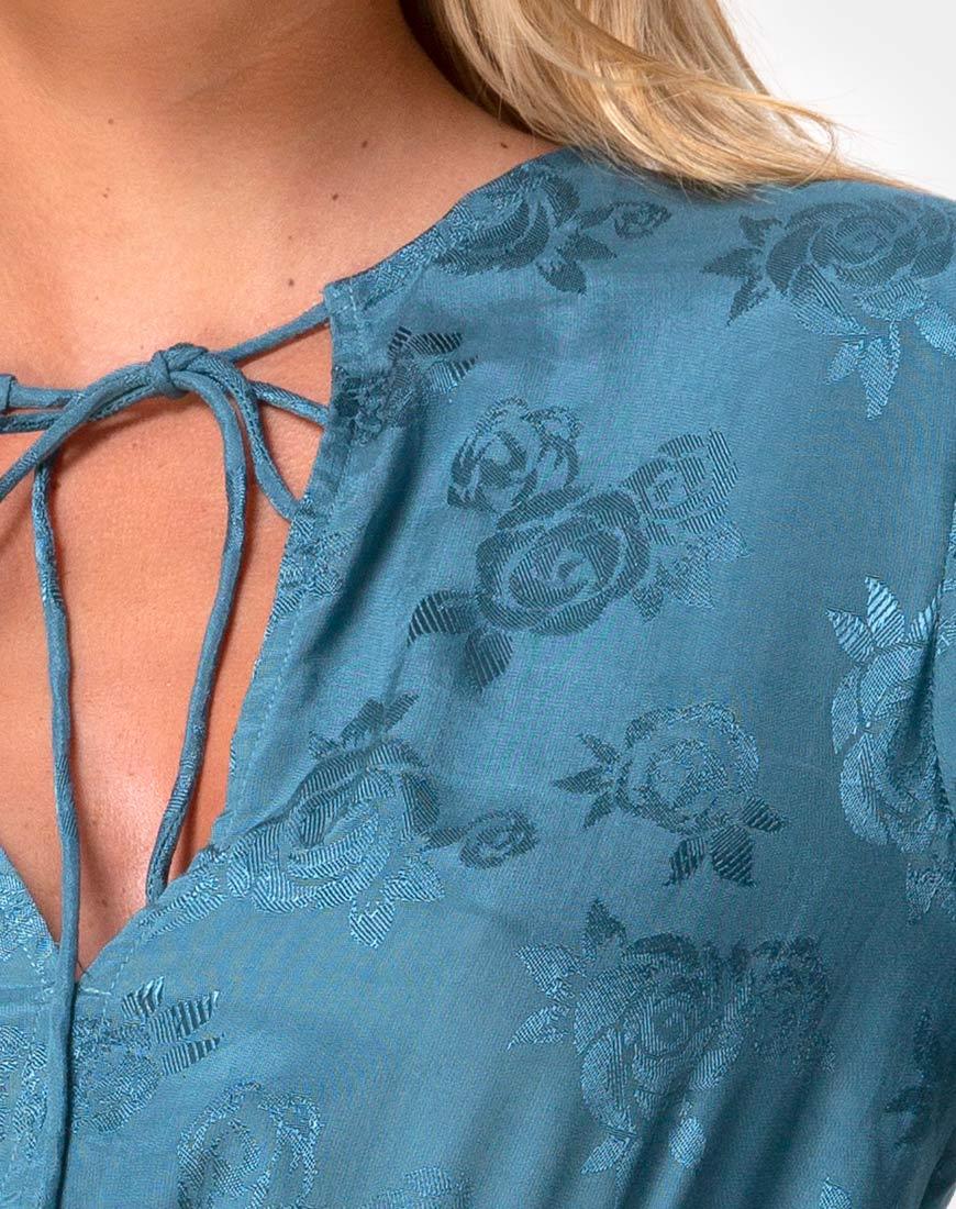 Afbeelding van Kepsibelle Jurk in Satijn Roos Stoffig Blauw