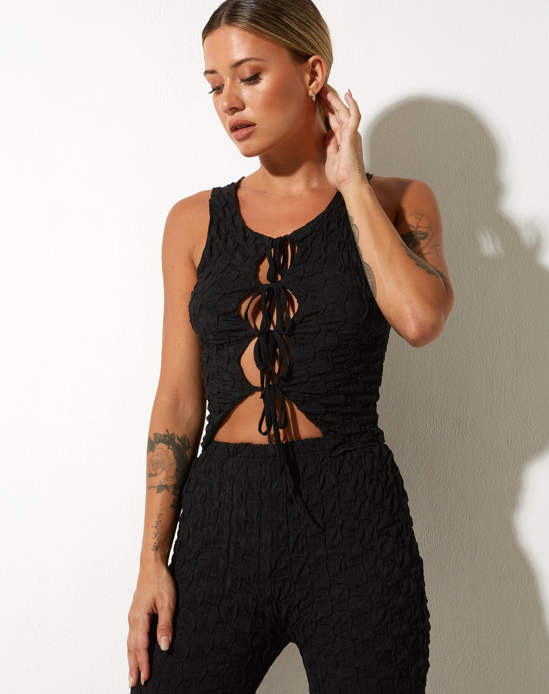 Afbeelding van Kinara Top in Stripe Mesh Zwart