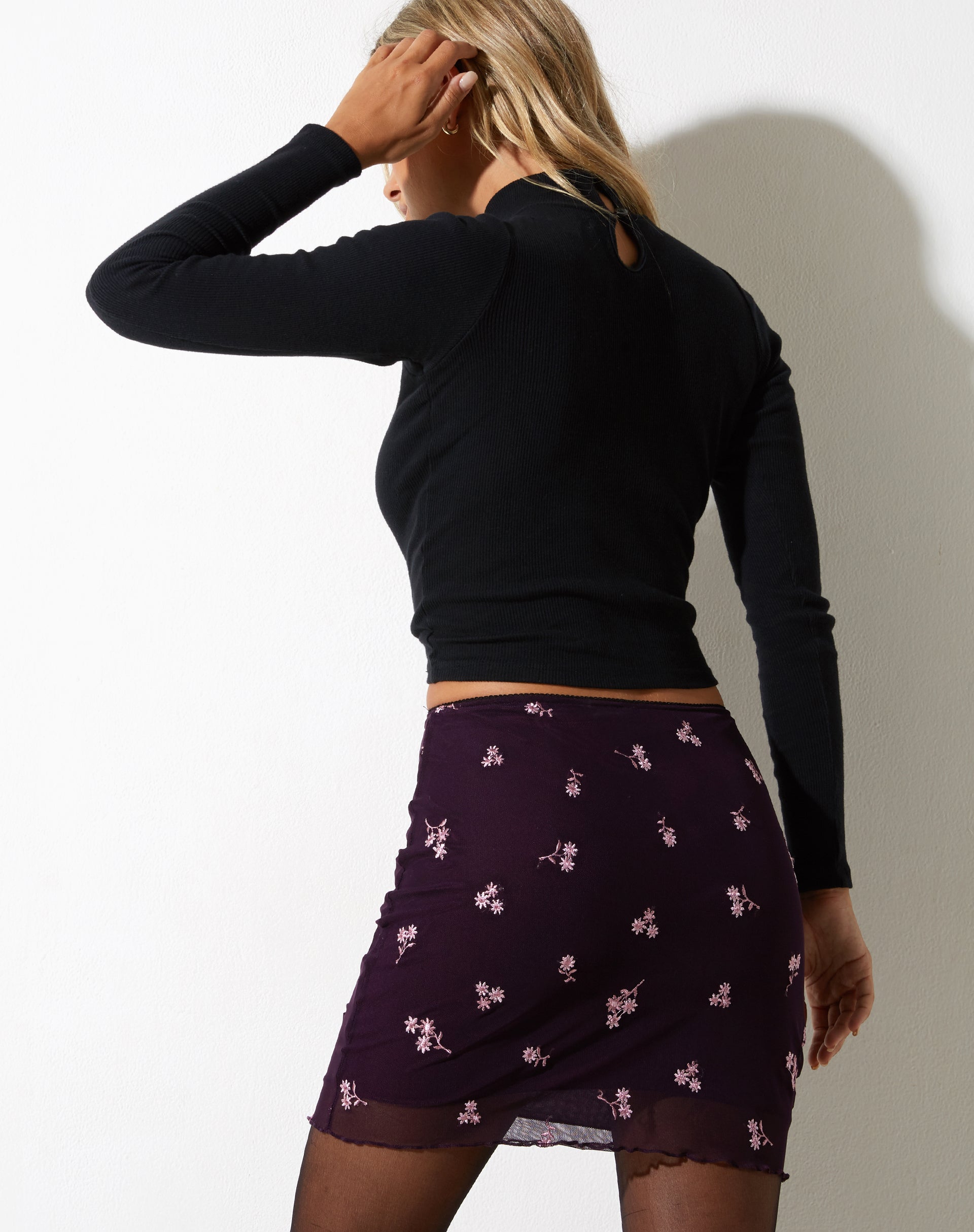 Afbeelding van Kinnie minirok in Plum Daisy Embro
