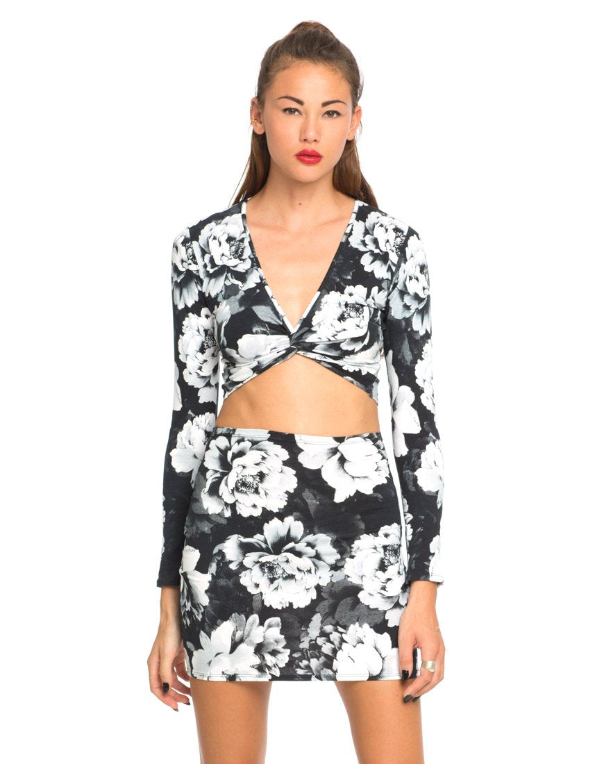 Motel Kira Twist Front Crop in ton-sur-ton gebloemd zwart-wit