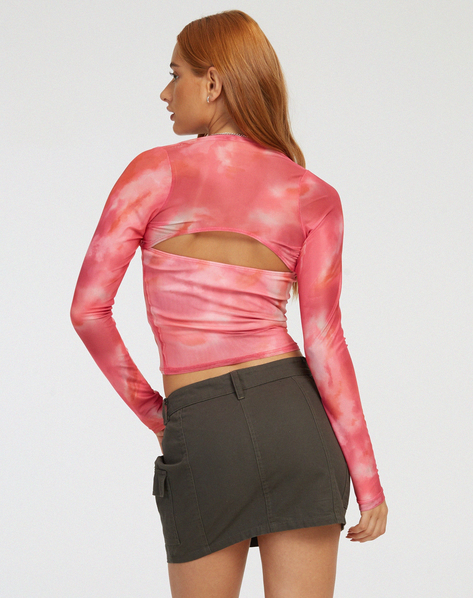 Afbeelding van Kouna Bandeau Crop Top en Shrug Set in Abstract Vaag Roze