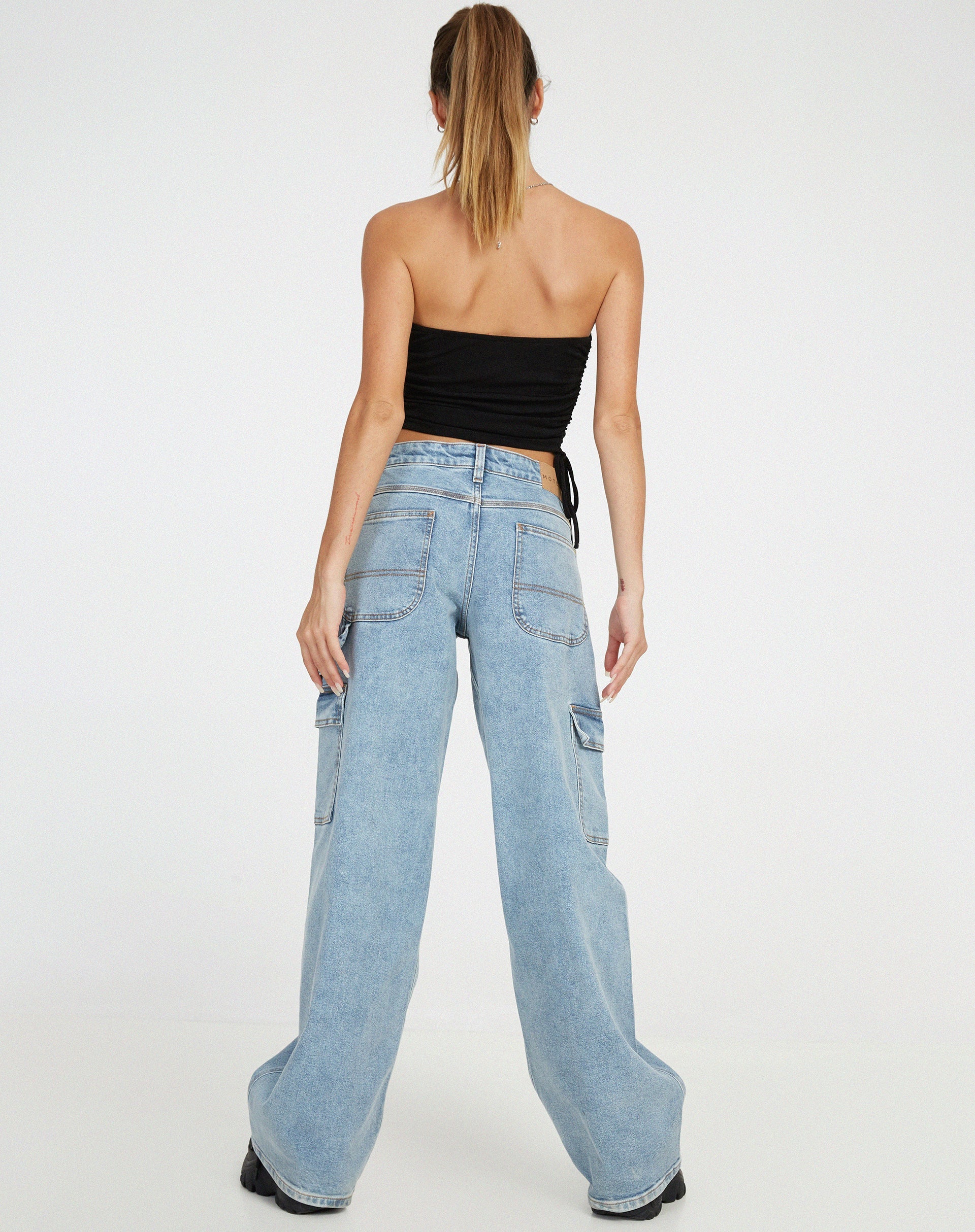 Afbeelding van Kuincy Crop Top in Zwart Diamante Bucklea