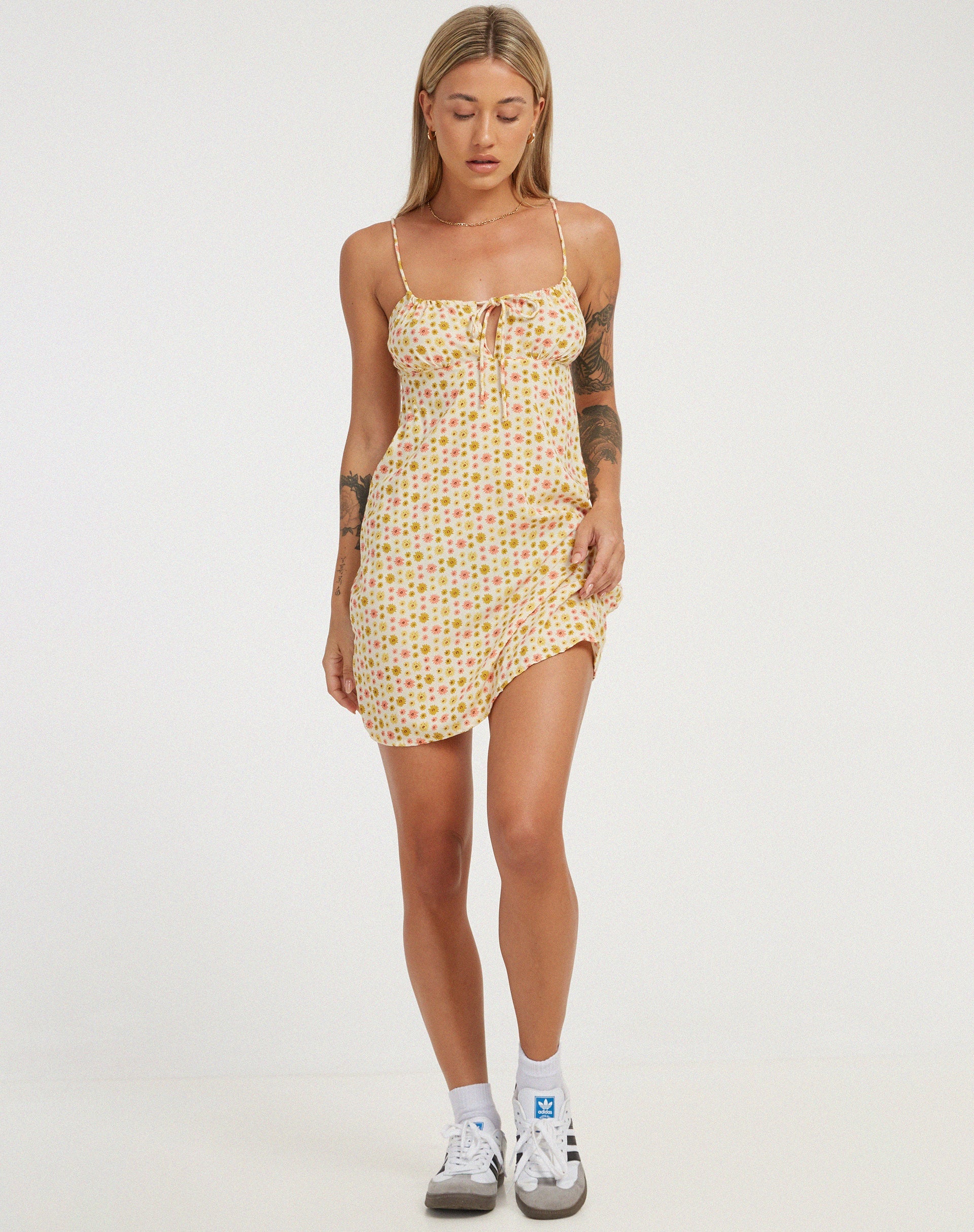 Afbeelding van Kumala Slip Dress in Daisy Chain Cream