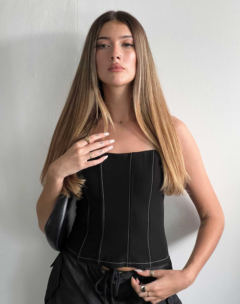 Kyana Corset Top in Zwart met Witte Stiksels