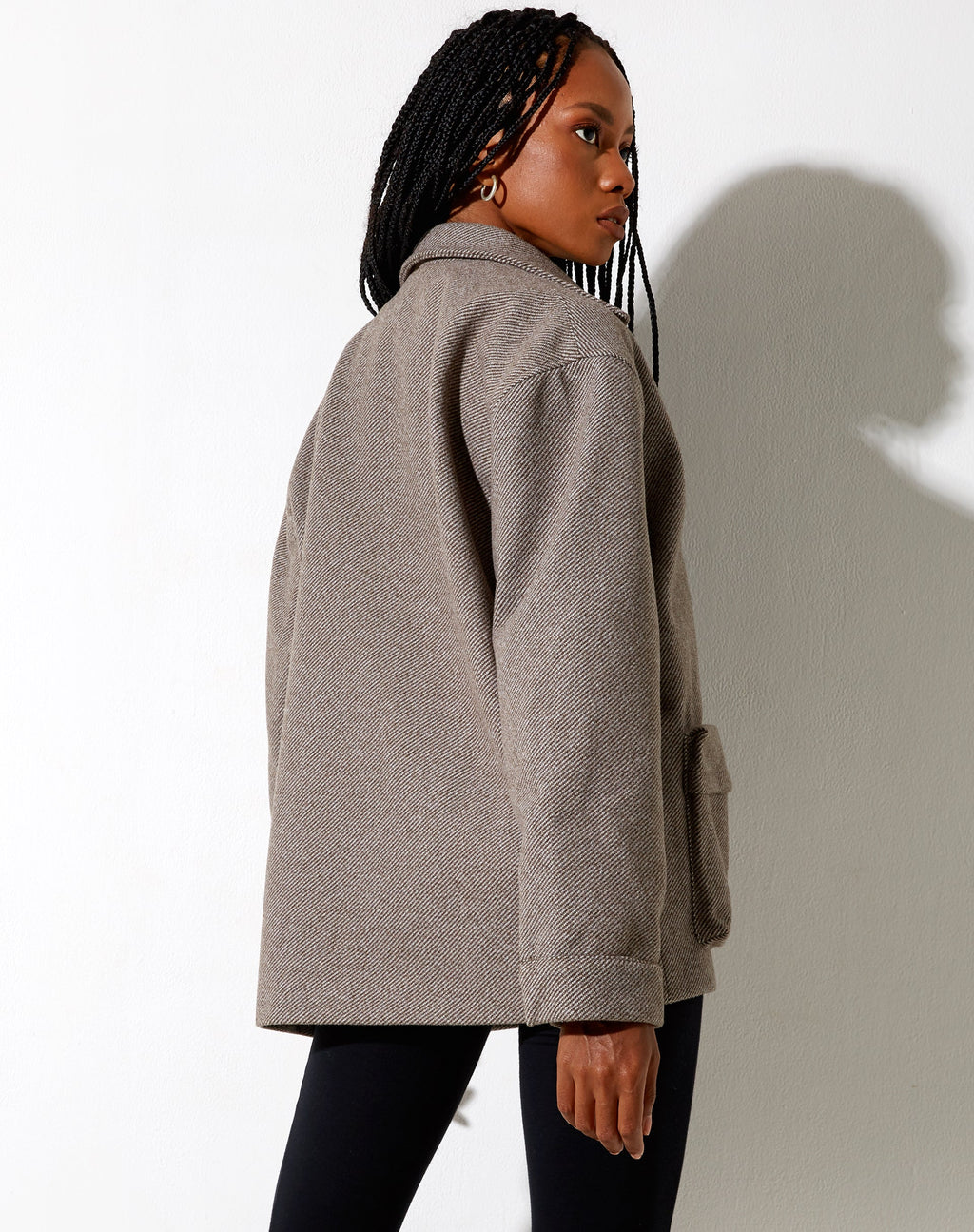 Lalita Jas in Bruin