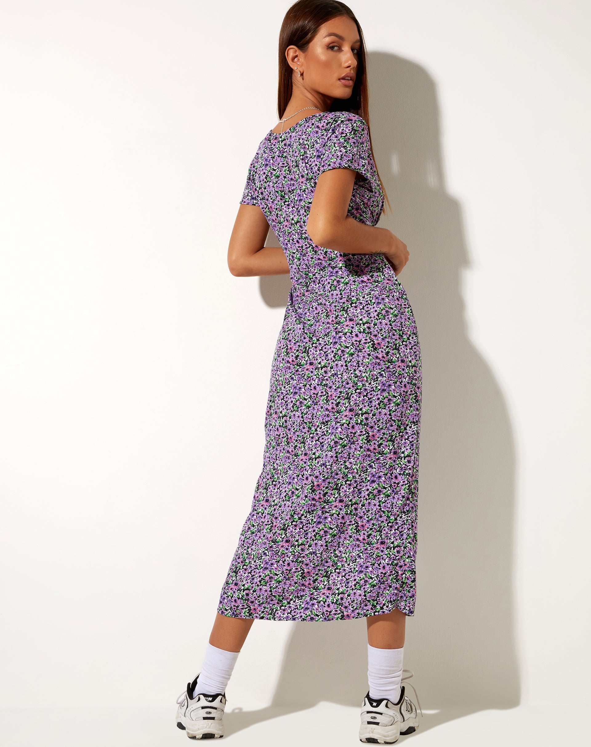 Afbeelding van Larin Midi Dress in Lila Bloesem