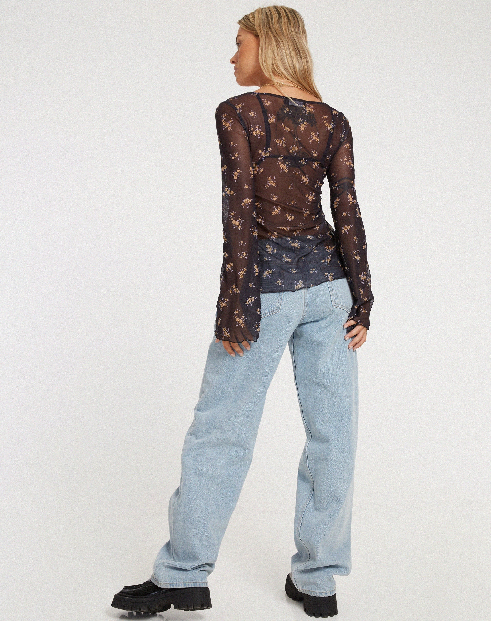BEELD VAN Leony Cardi in Femme Floral Zwart en Goud