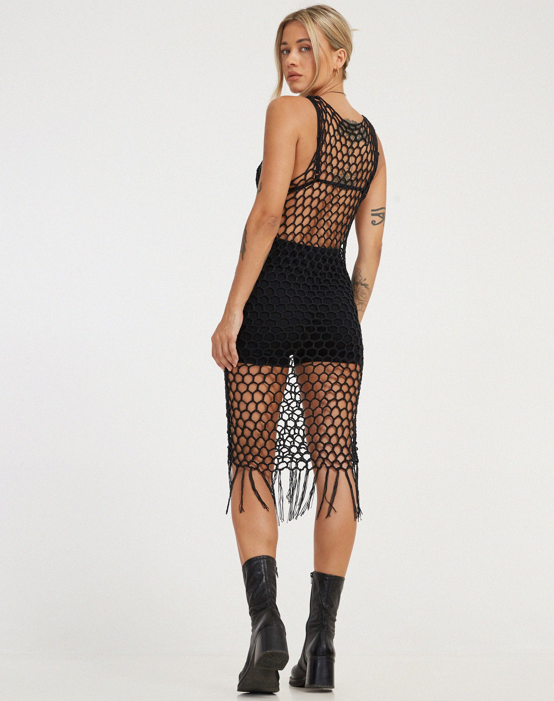 Afbeelding van Levio Midi Dress in Zwart