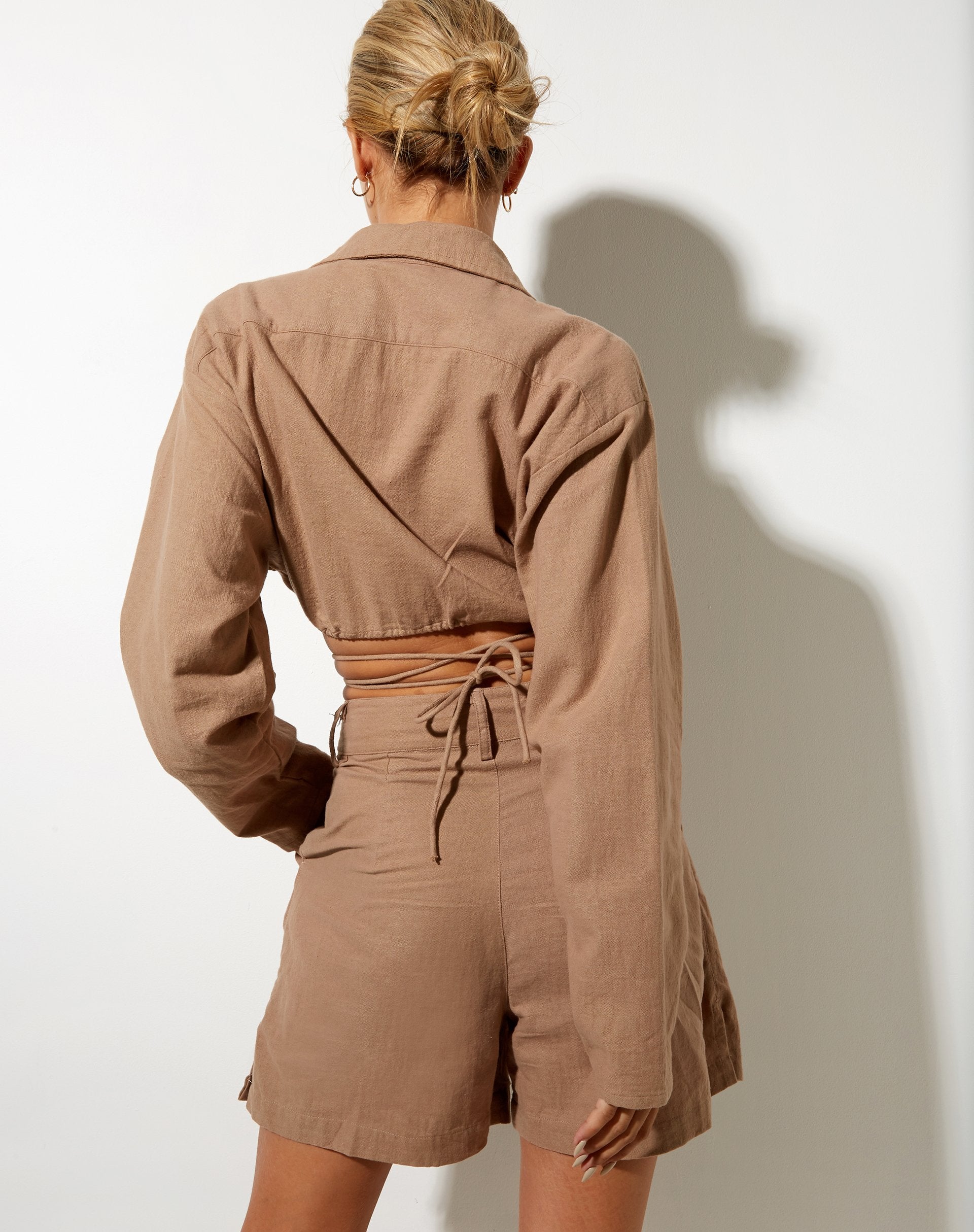 Afbeelding van Elisa Cropped Shirt in Rami Biscuit