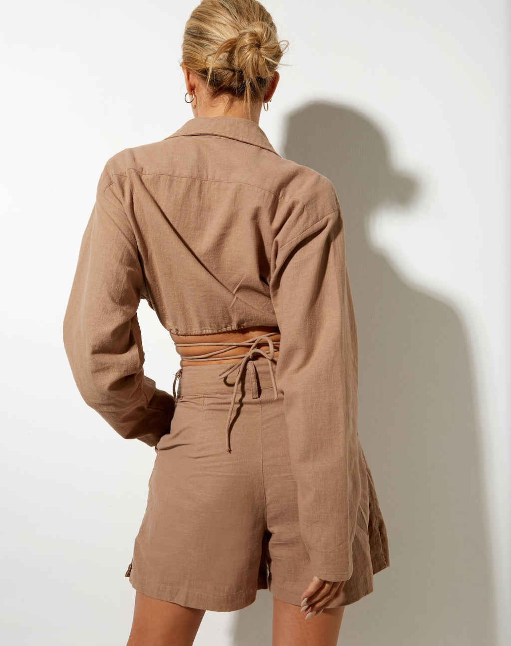 Lex Tailoring Korte Broek in Rami Biscuit