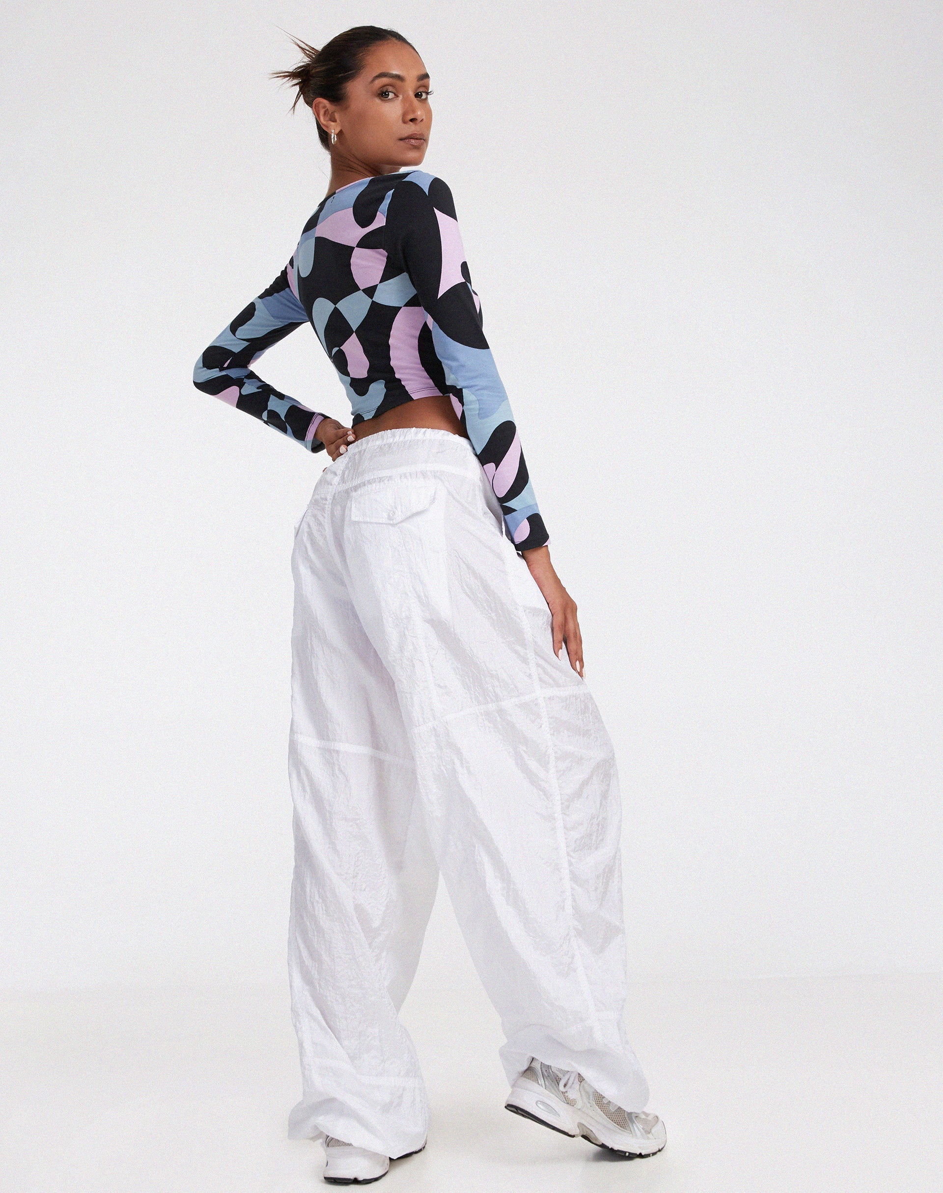 Afbeelding van Licora Crop Top in Abstract Paars