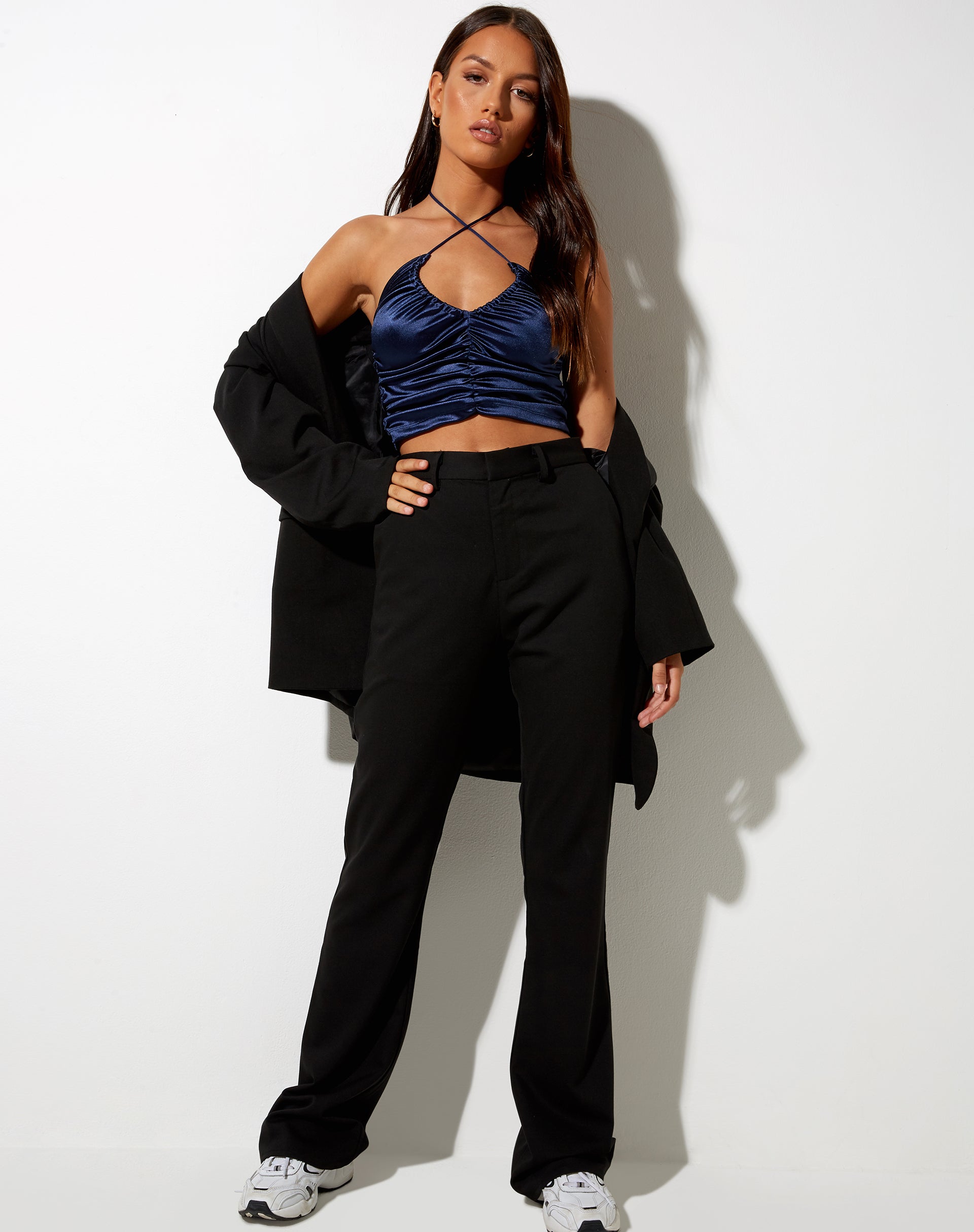Afbeelding van Lily Crop Top in Satijn Spandex Inky Blue