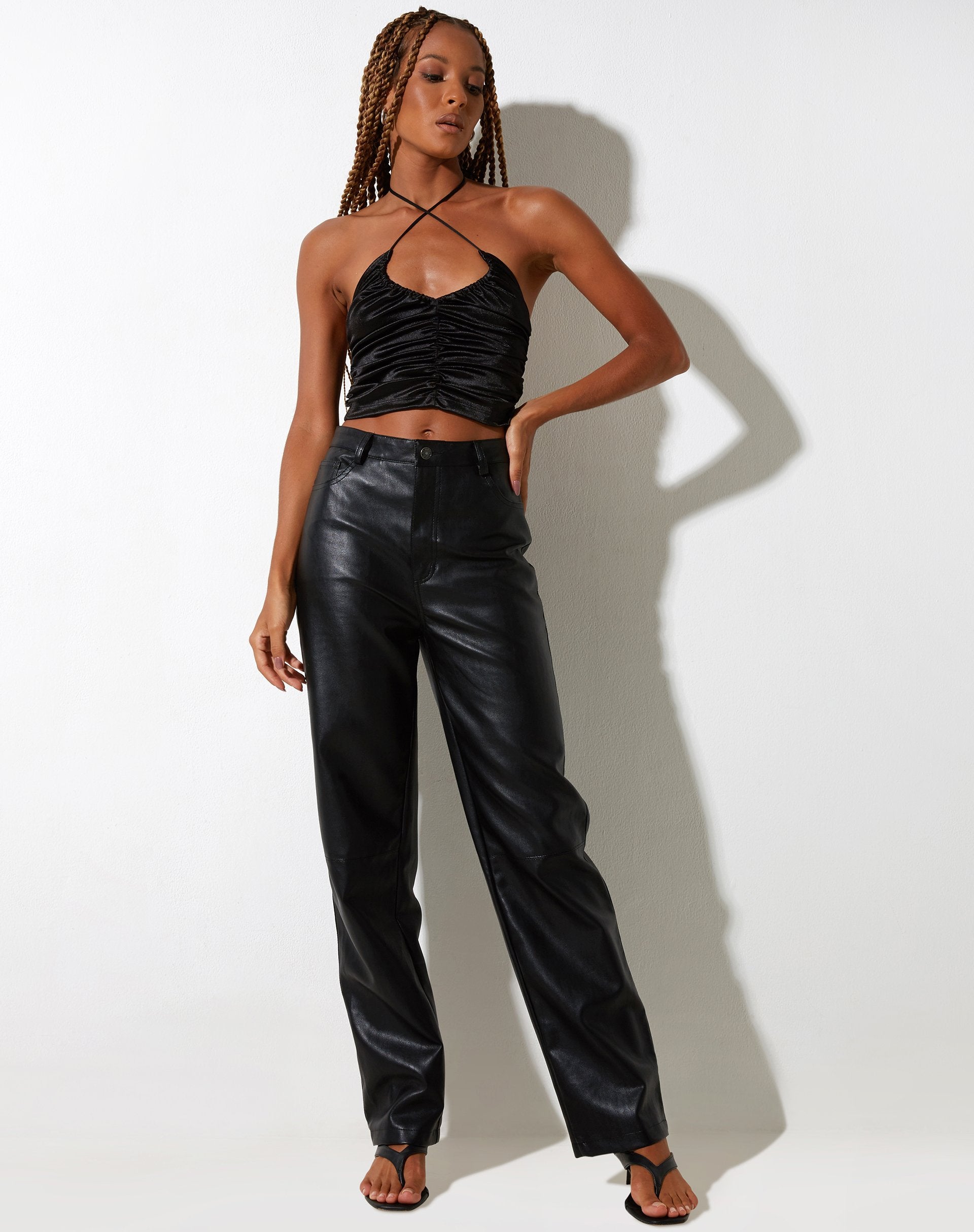 beeld van Lily Crop Top in satijnzwart