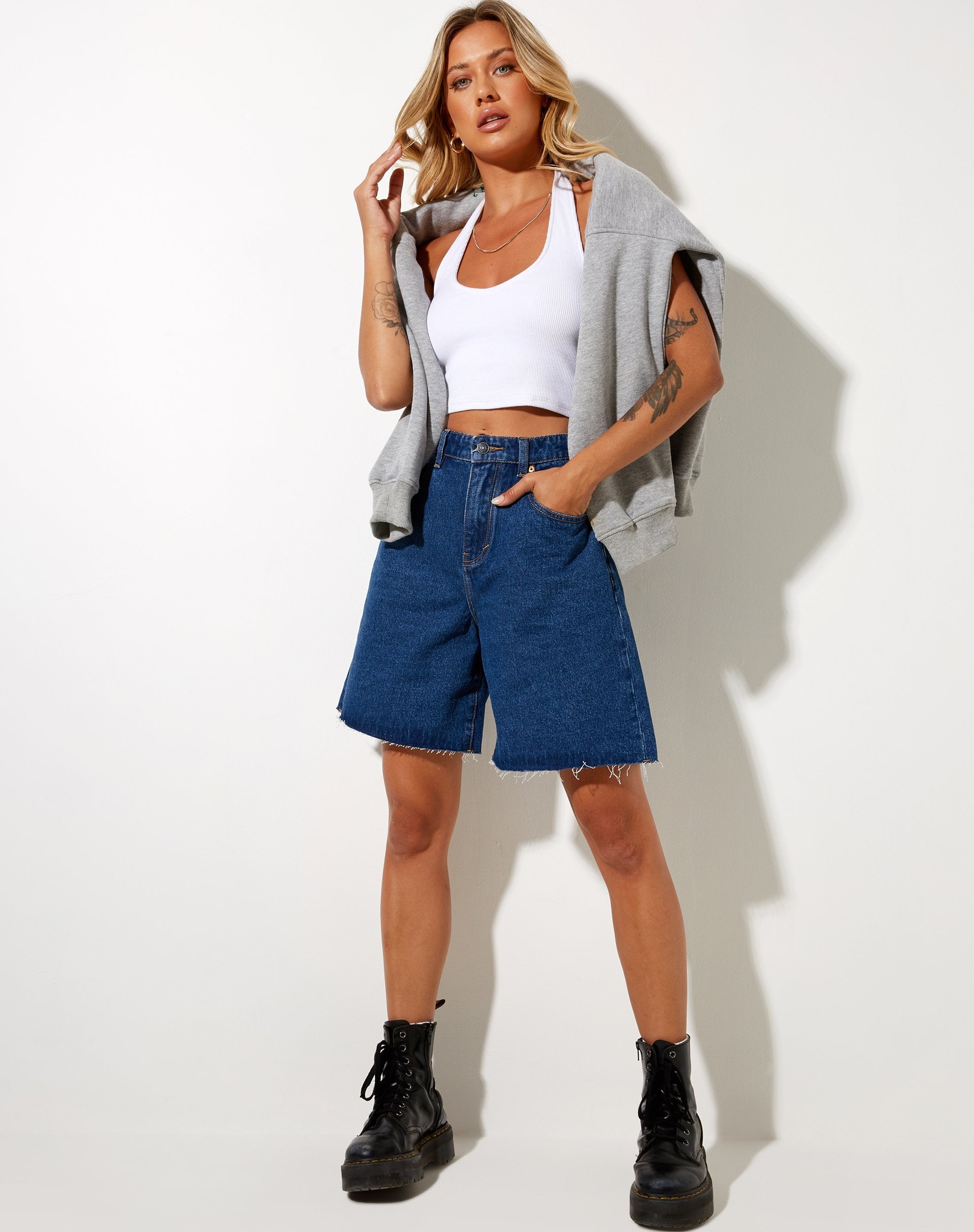 Afbeelding van Loose Fit Denim Short in Klassiek Blauw