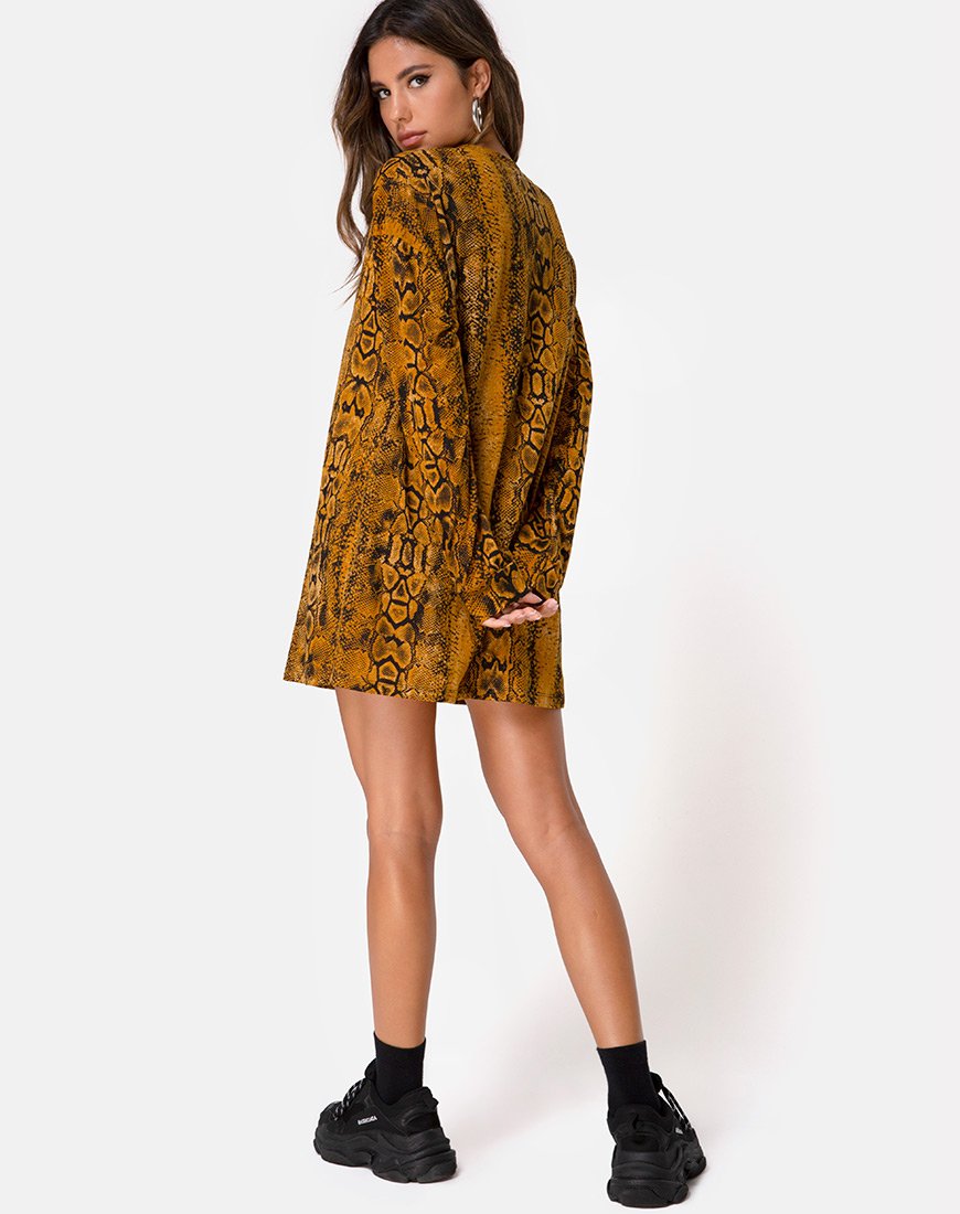 Afbeelding van Lotsun Jumper Dress in Snake Mustard