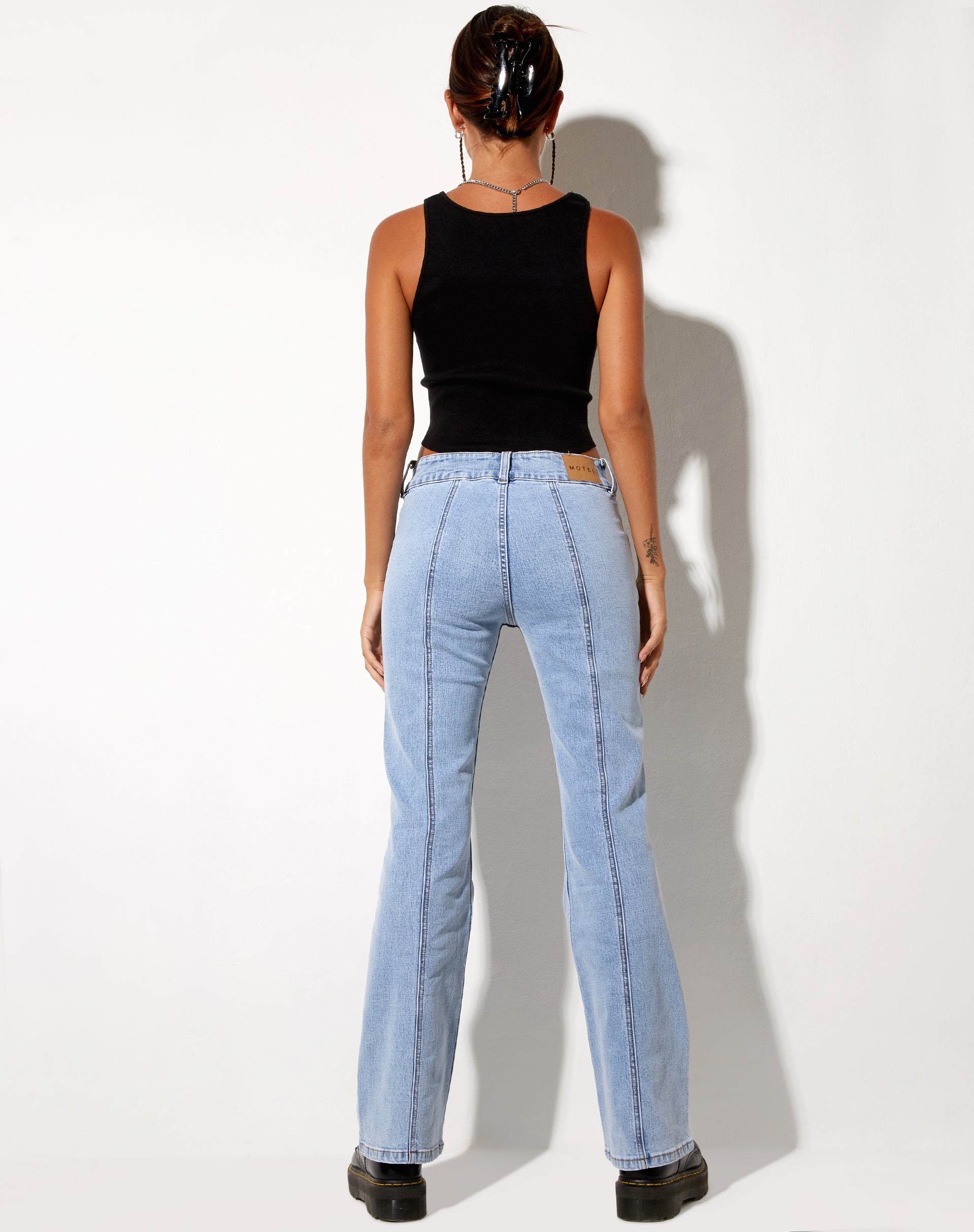Afbeelding van Low Rise Seam Jeans in Super Light Wash Blue