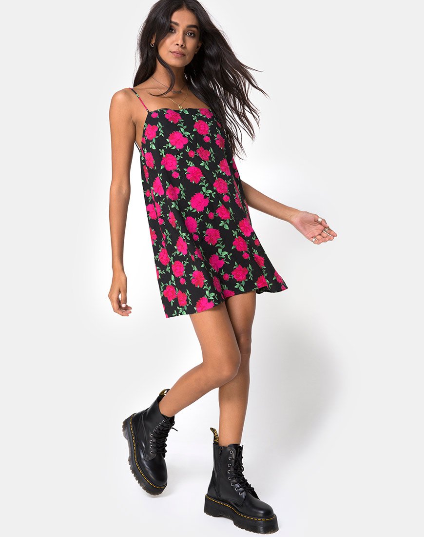 Lura Slip Dress in Valeria Rose Zwart en Rood