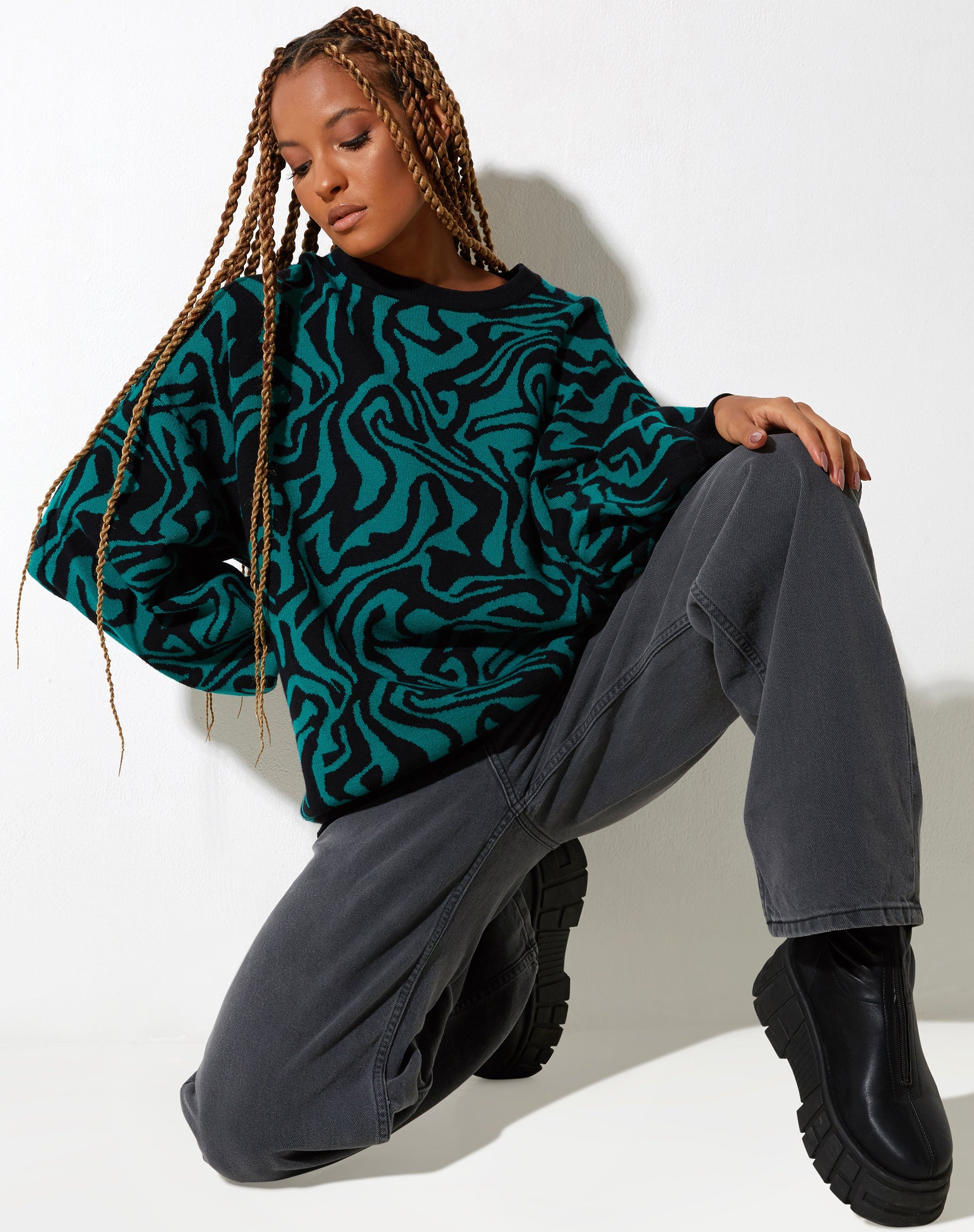 Afbeelding van Mably Trui in Jagged Swirl Groen en Zwart