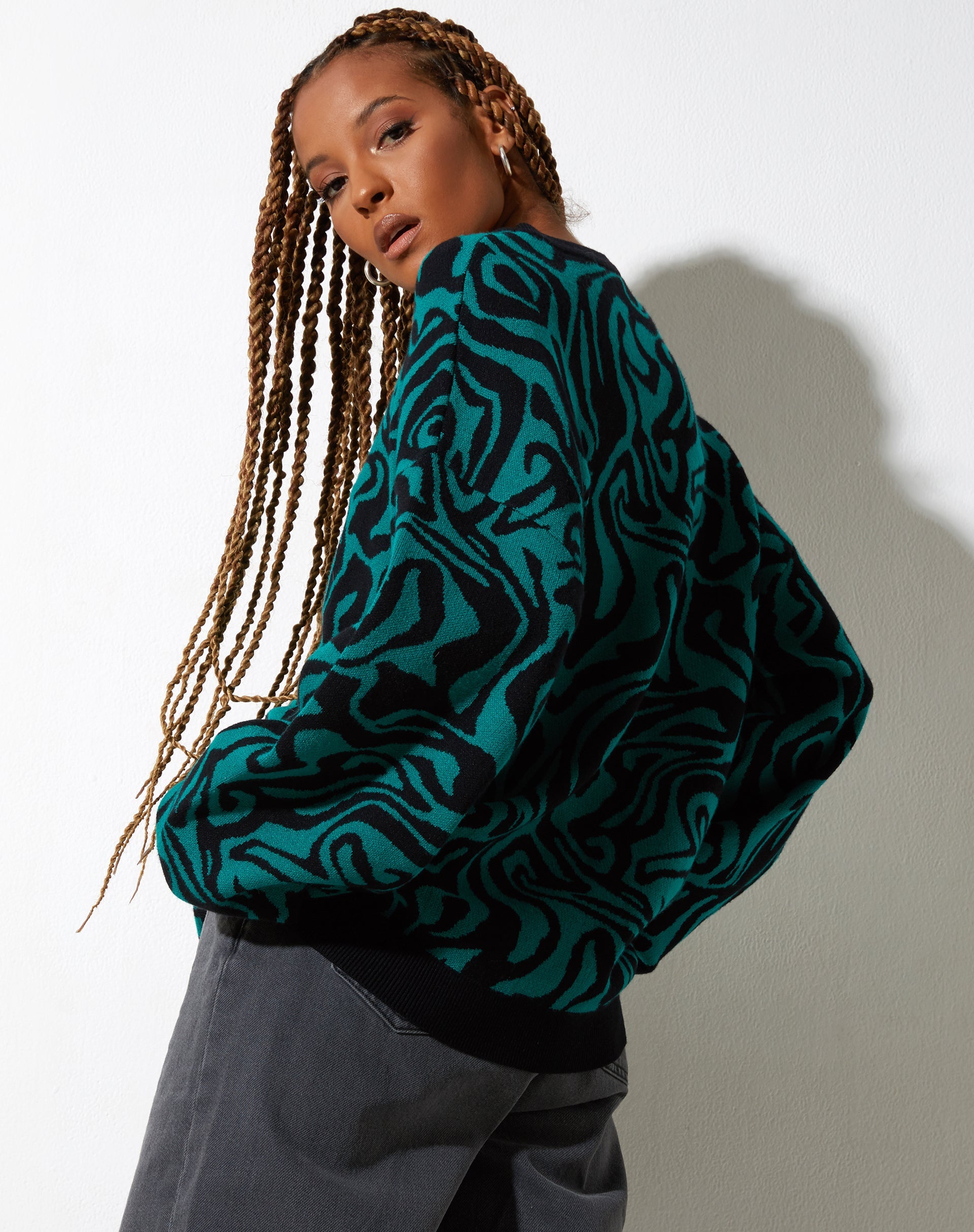 Afbeelding van Mably Trui in Jagged Swirl Groen en Zwart