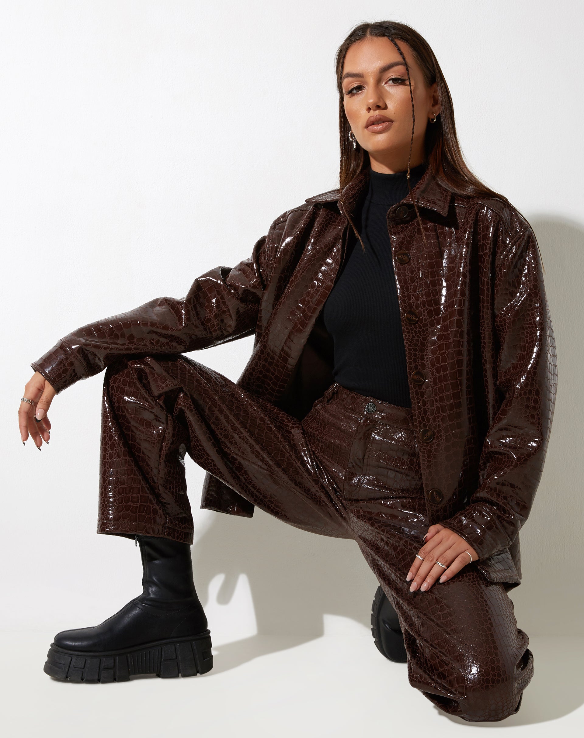 Afbeelding van MOTEL X IRIS Parallel broek in Croc PU donkerbruin