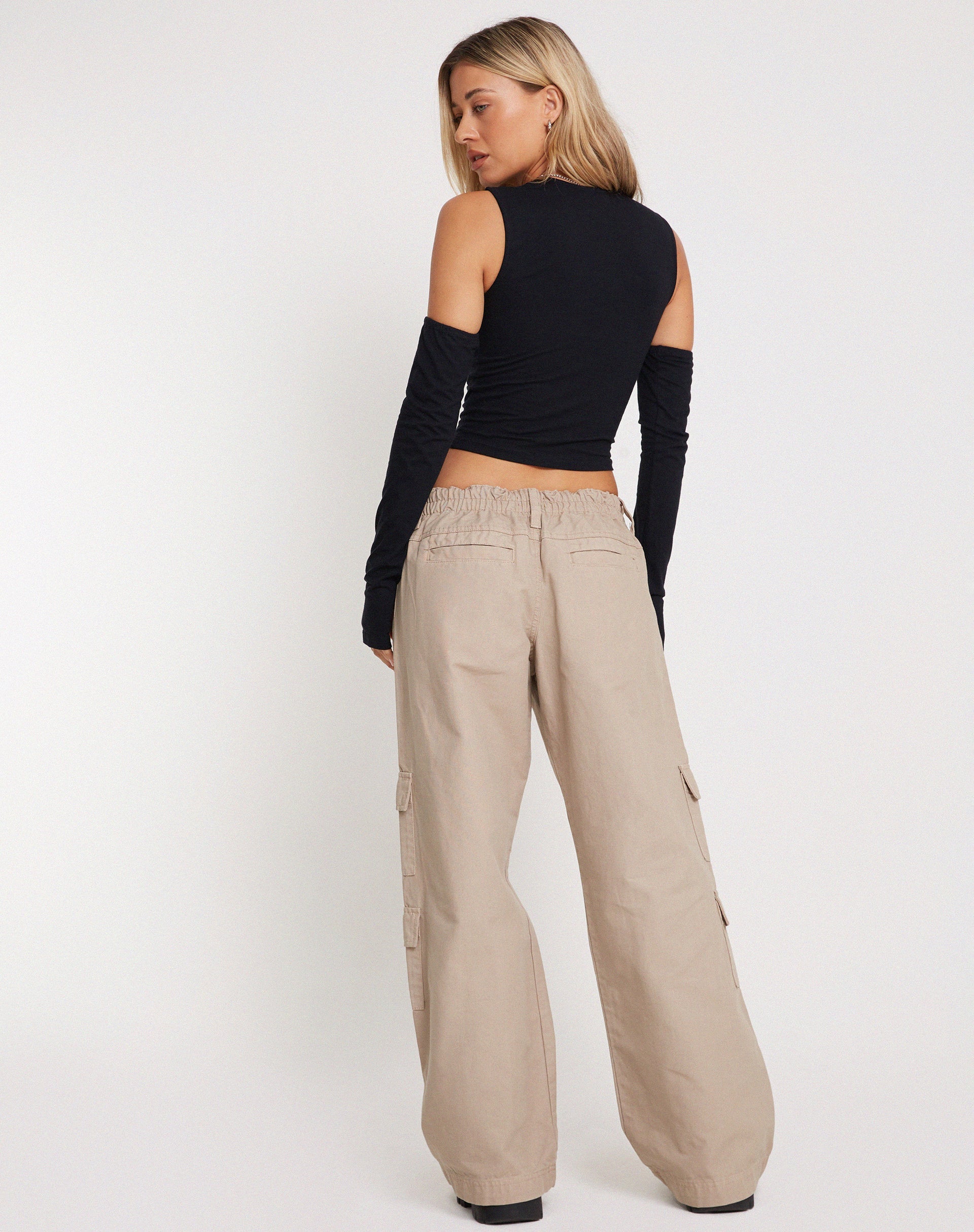 Afbeelding van Martha Cropped Vest Top in Zwart