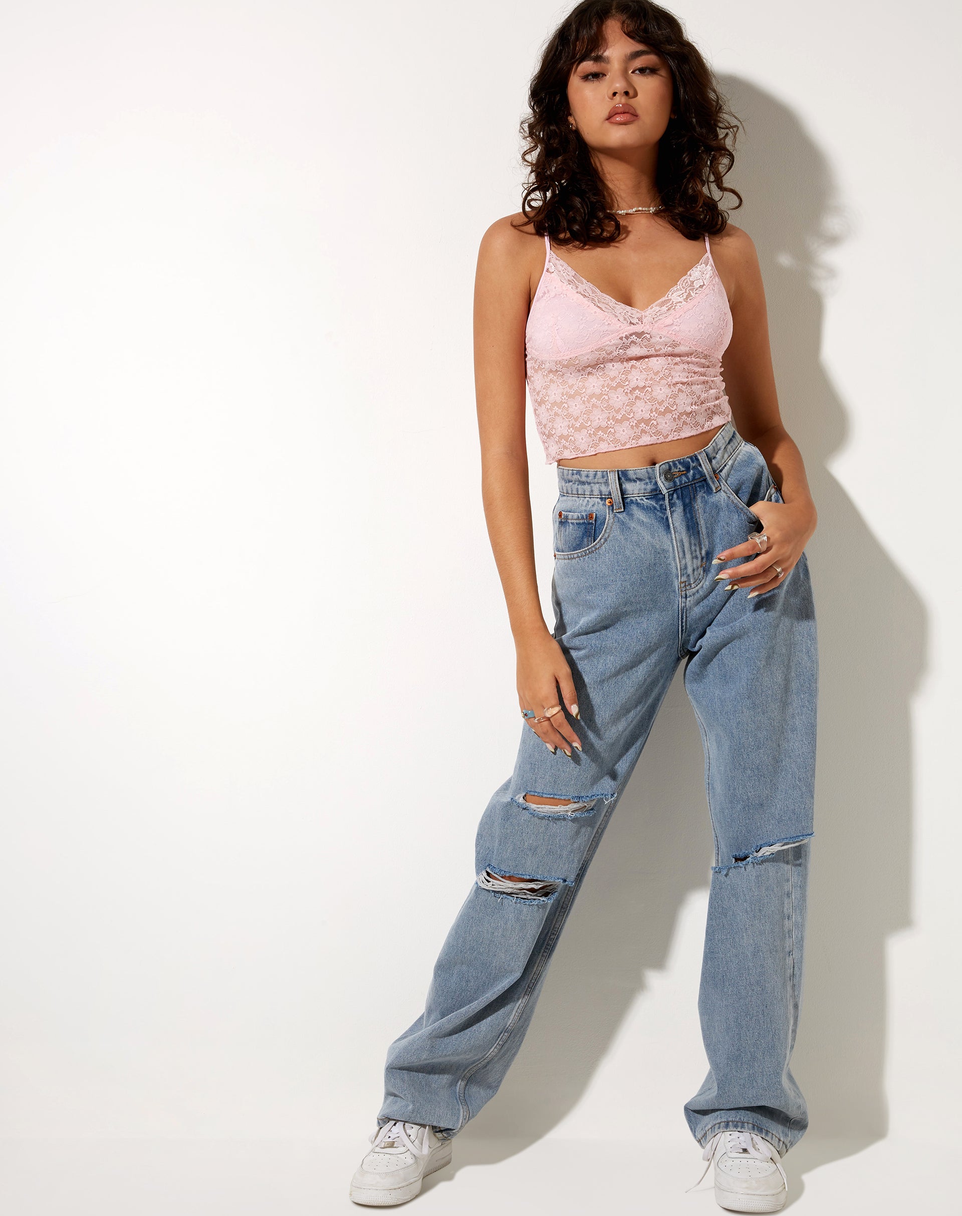 Afbeelding van Mayrinda Crop Top in Kant Zoet Roze