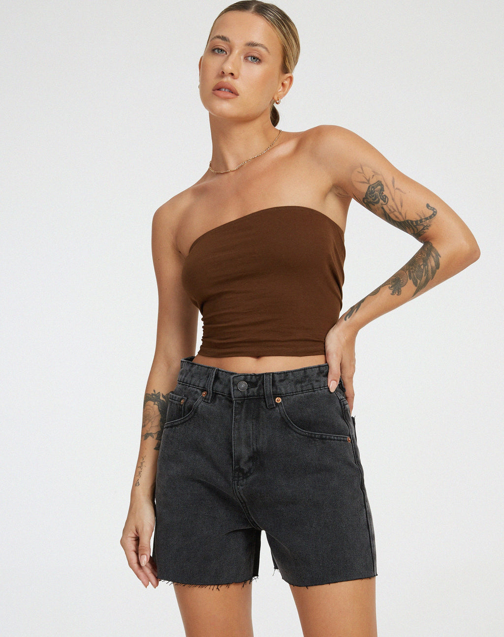 Denim shorts halflang in Black Wash