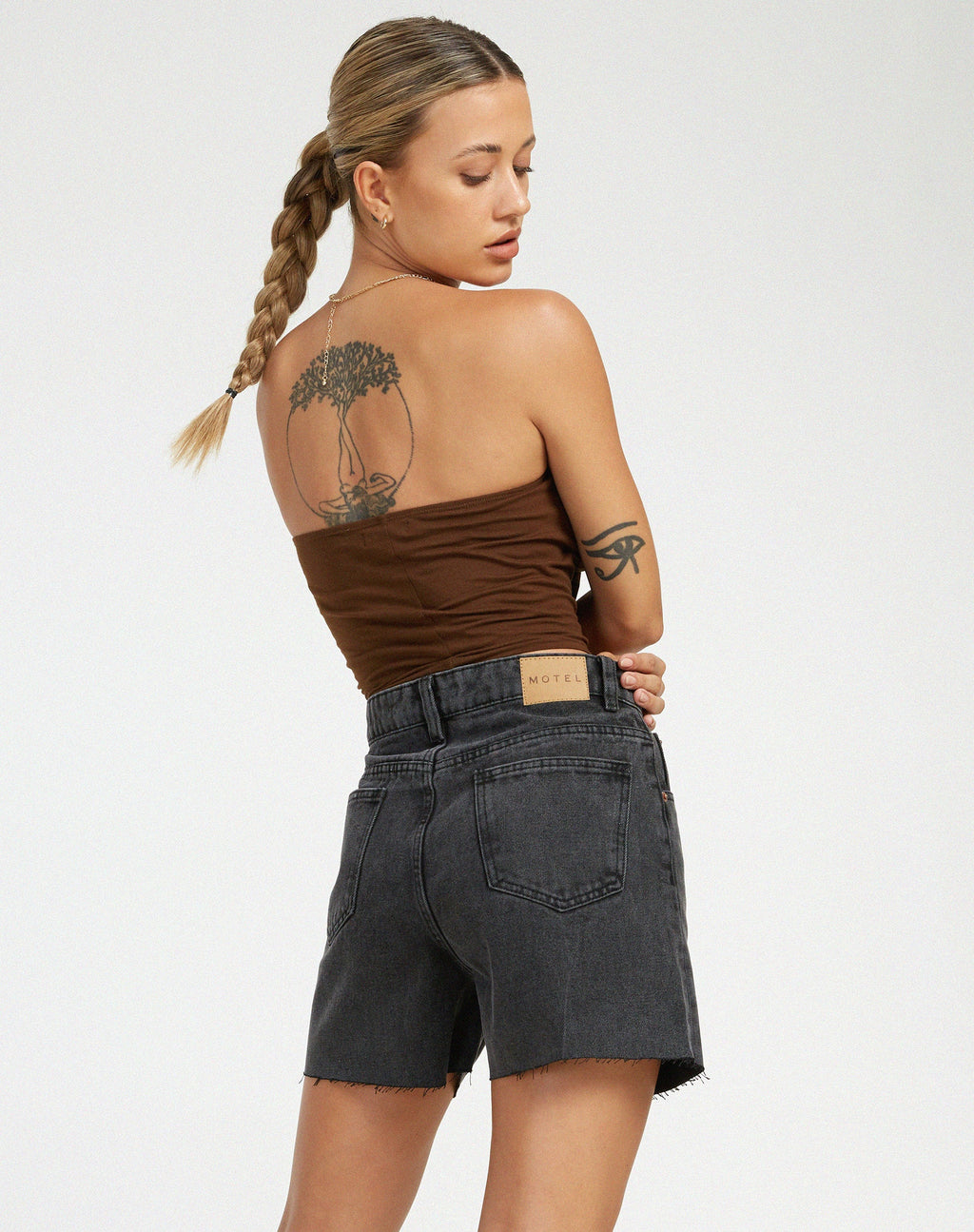 Denim shorts halflang in Black Wash