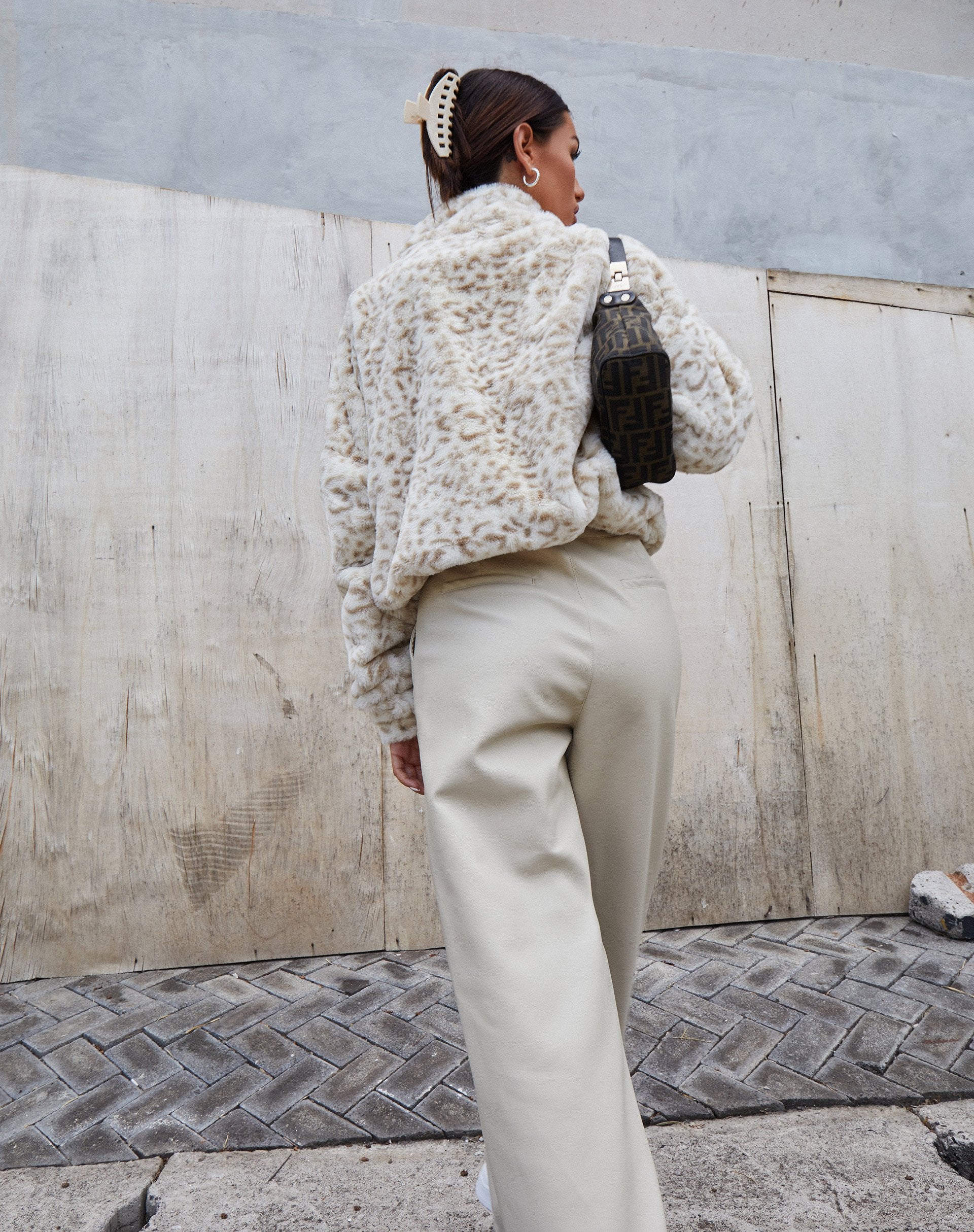 Afbeelding van Nero Ring Pull Jacket in Animal White en Cream