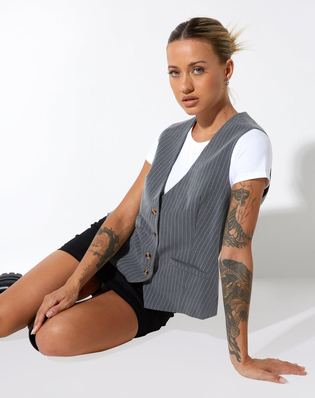 Moris Vest in Krijtstreep Grijs