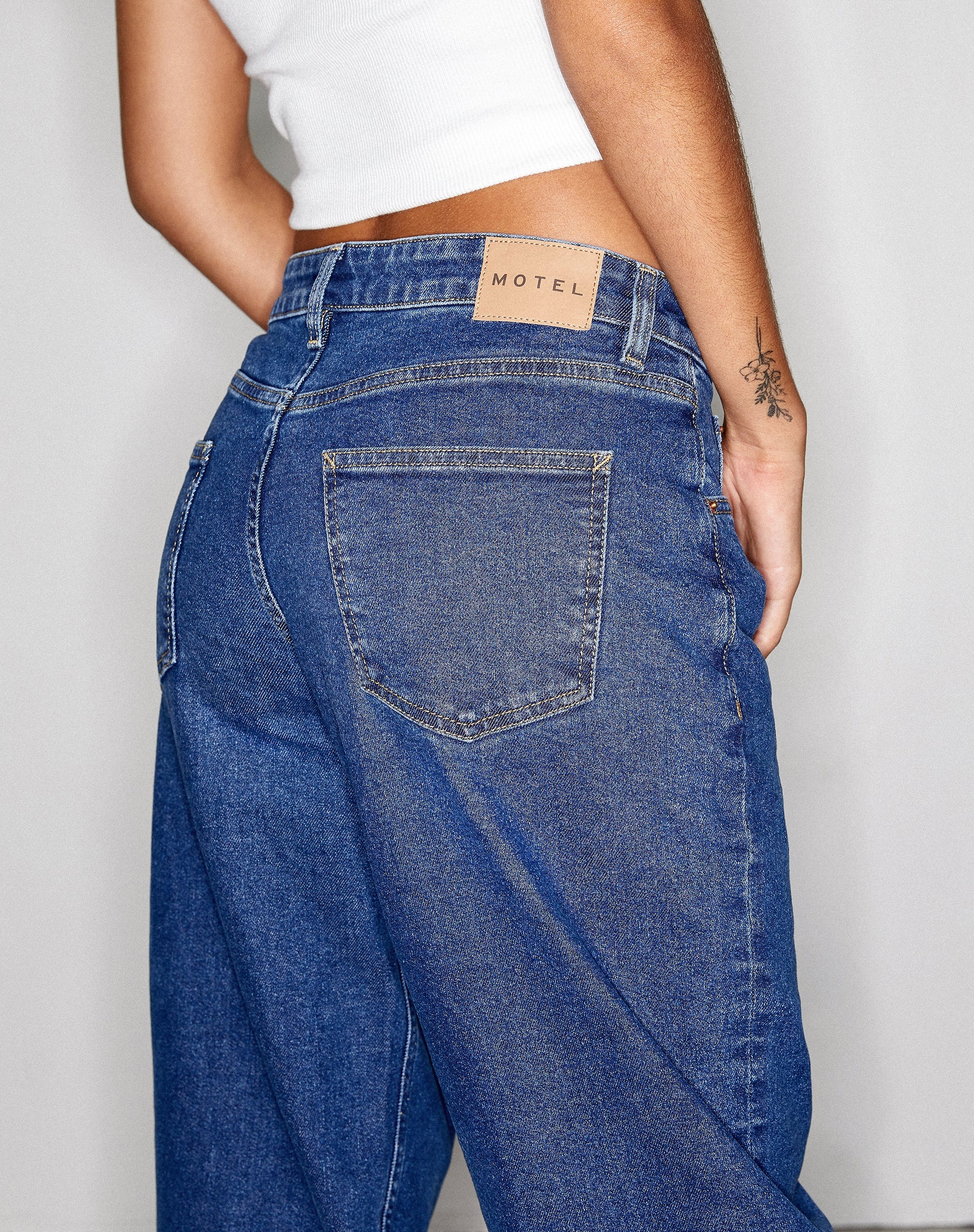 Afbeelding van Low Rise Parallel Jeans in 90's Blauw