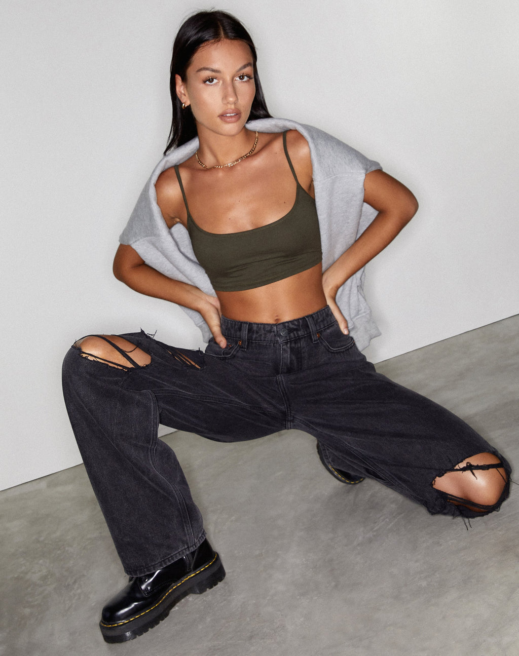 Rips Parallel Jeans in Black Wash