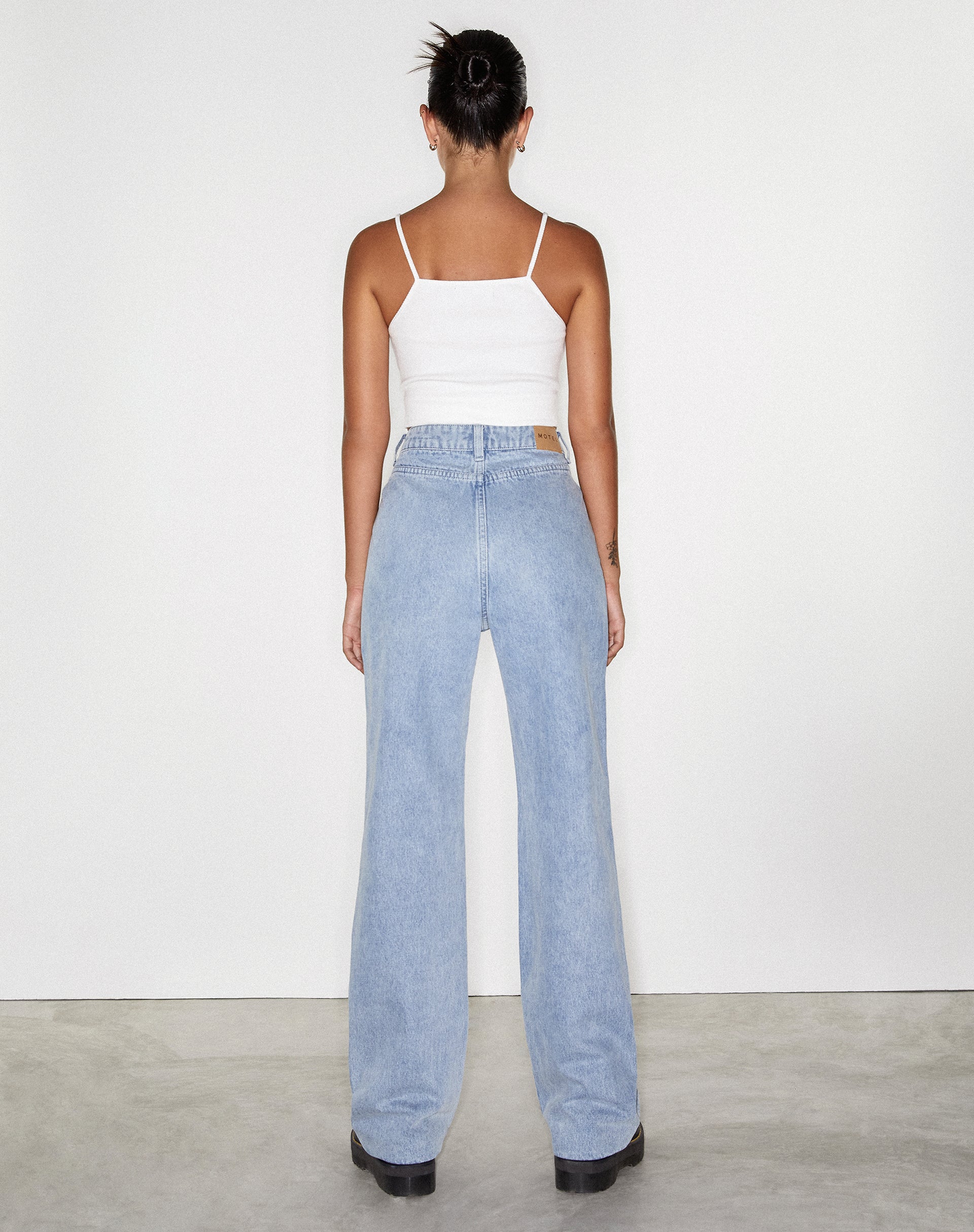 Afbeelding van Retro Pocket Flare Jeans in Super Light Wash