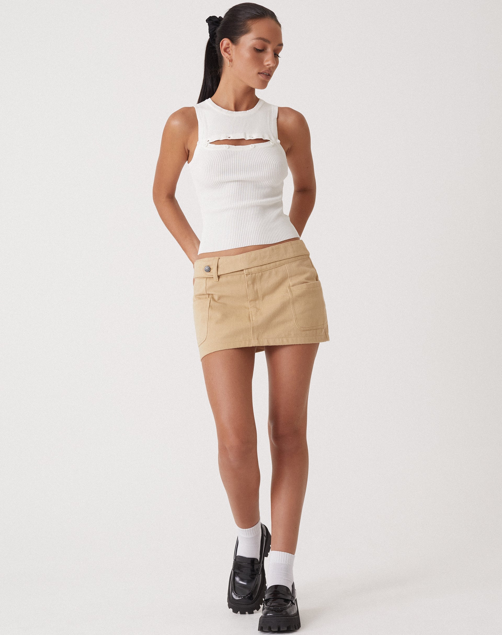 beeld van MOTEL X OLIVIA NEILL Caena Top in Rib Star White