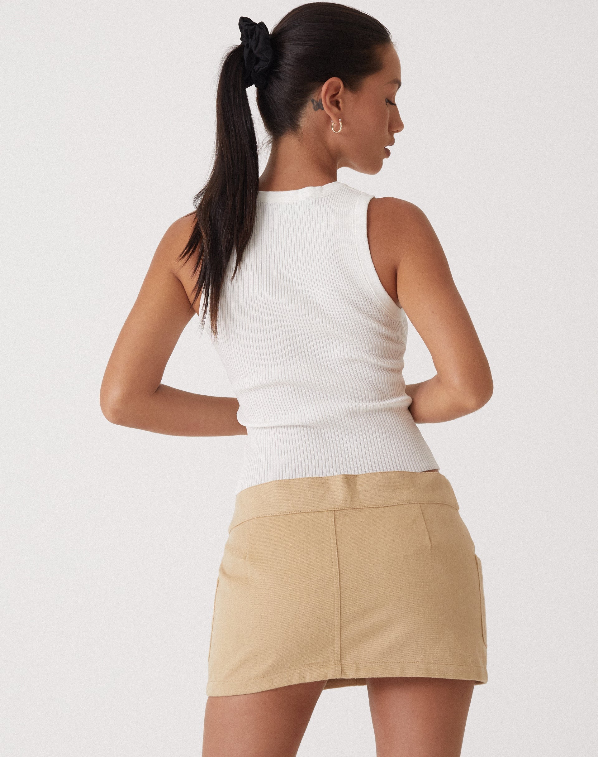beeld van MOTEL X OLIVIA NEILL Caena Top in Rib Star White