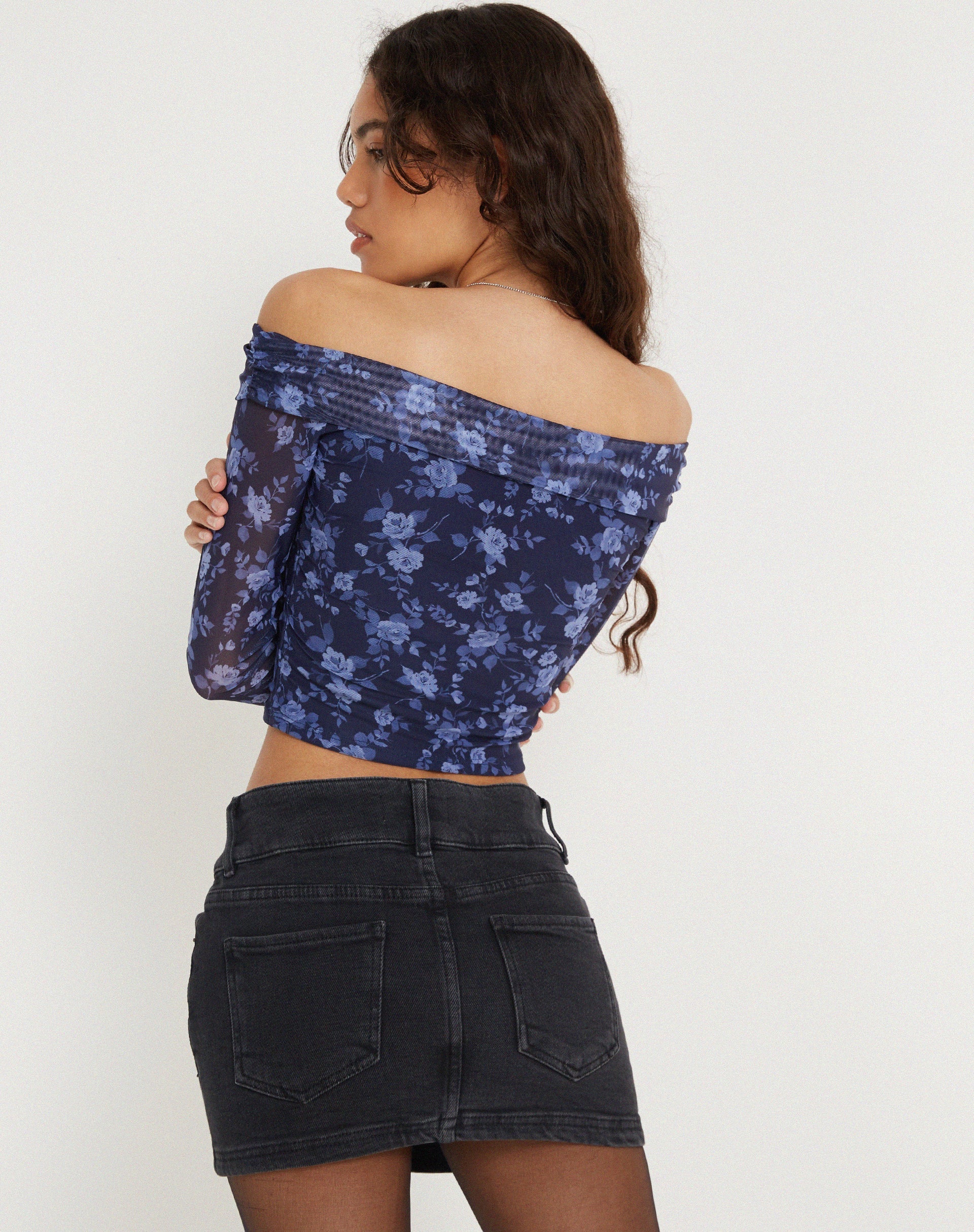 Afbeelding van Nagini Bardot Top met lange mouwen in marineblauw