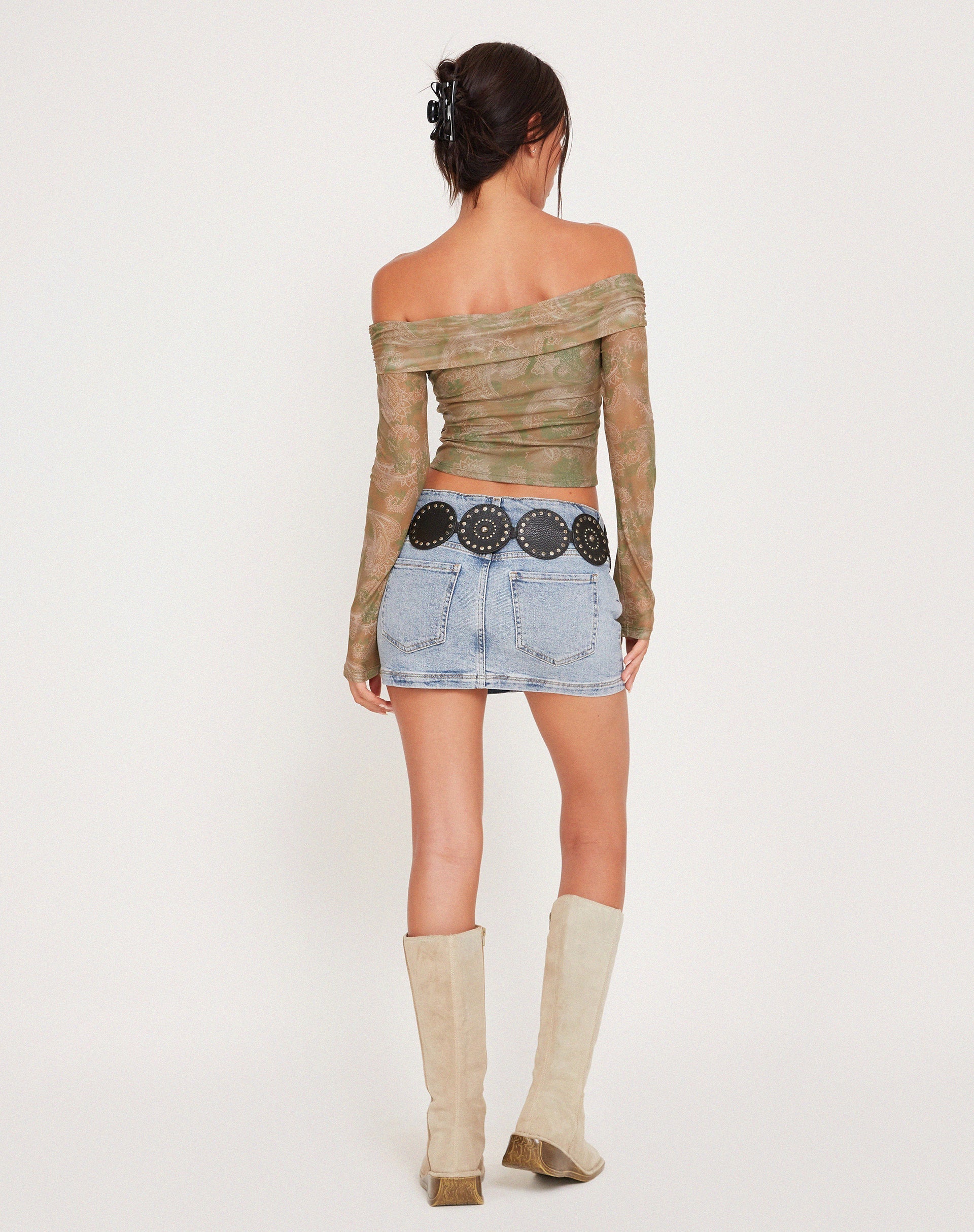 Afbeelding van Nagini Lange Mouw Bardot Top in Ton-sur-ton Paisley Groen