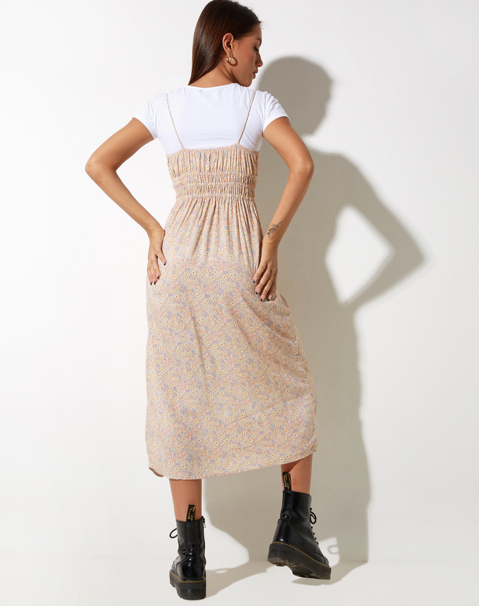 Afbeelding van Jeyro Midi Dress in 70s Prairie Girl Floral